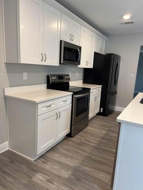 GARDEN CITY - Residential Lease