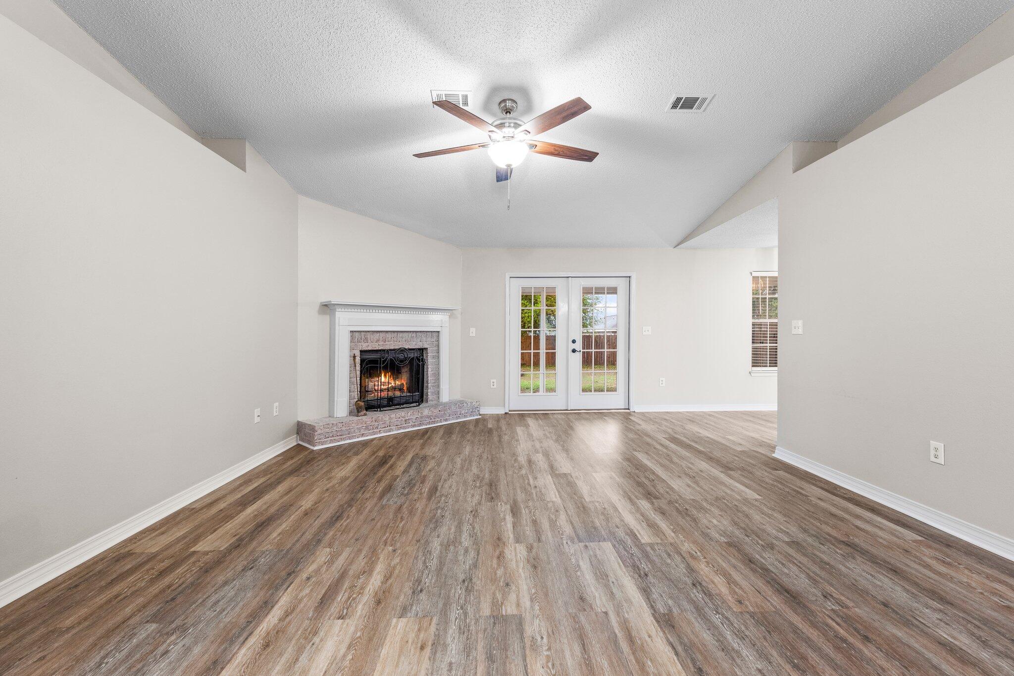 COUNTRYVIEW ESTATES 4TH ADDN PH 5 - Residential Lease