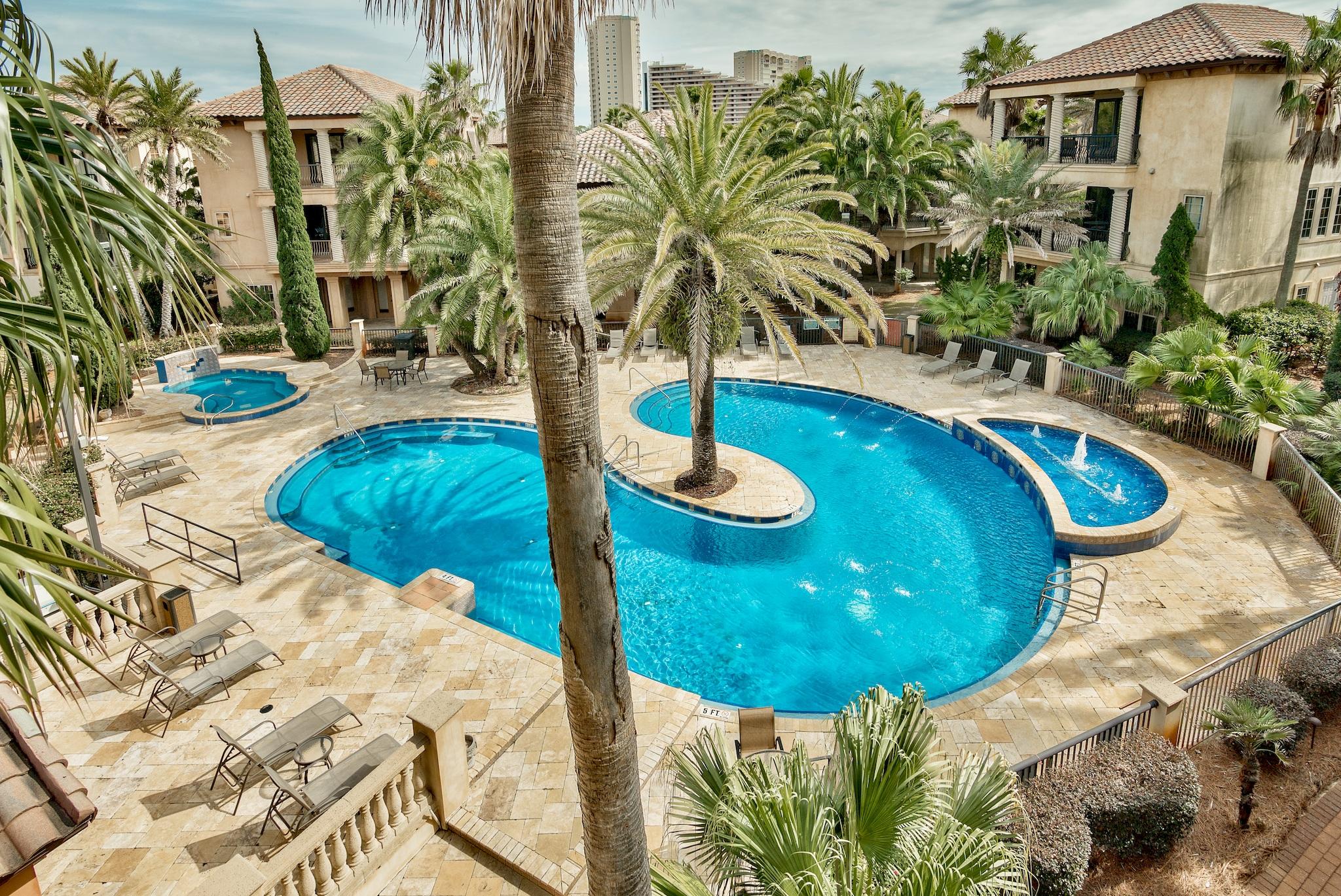 SAINT TROPEZ - Residential