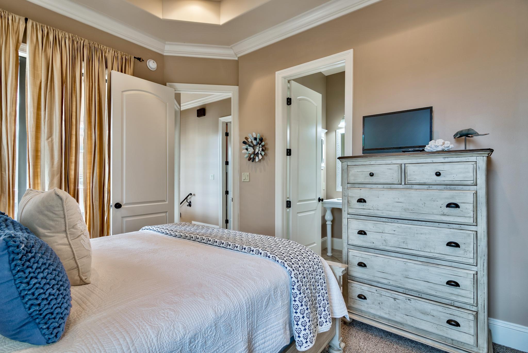 SAINT TROPEZ - Residential