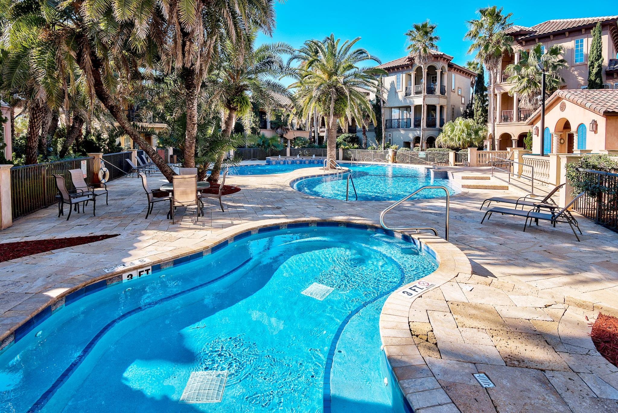 SAINT TROPEZ - Residential