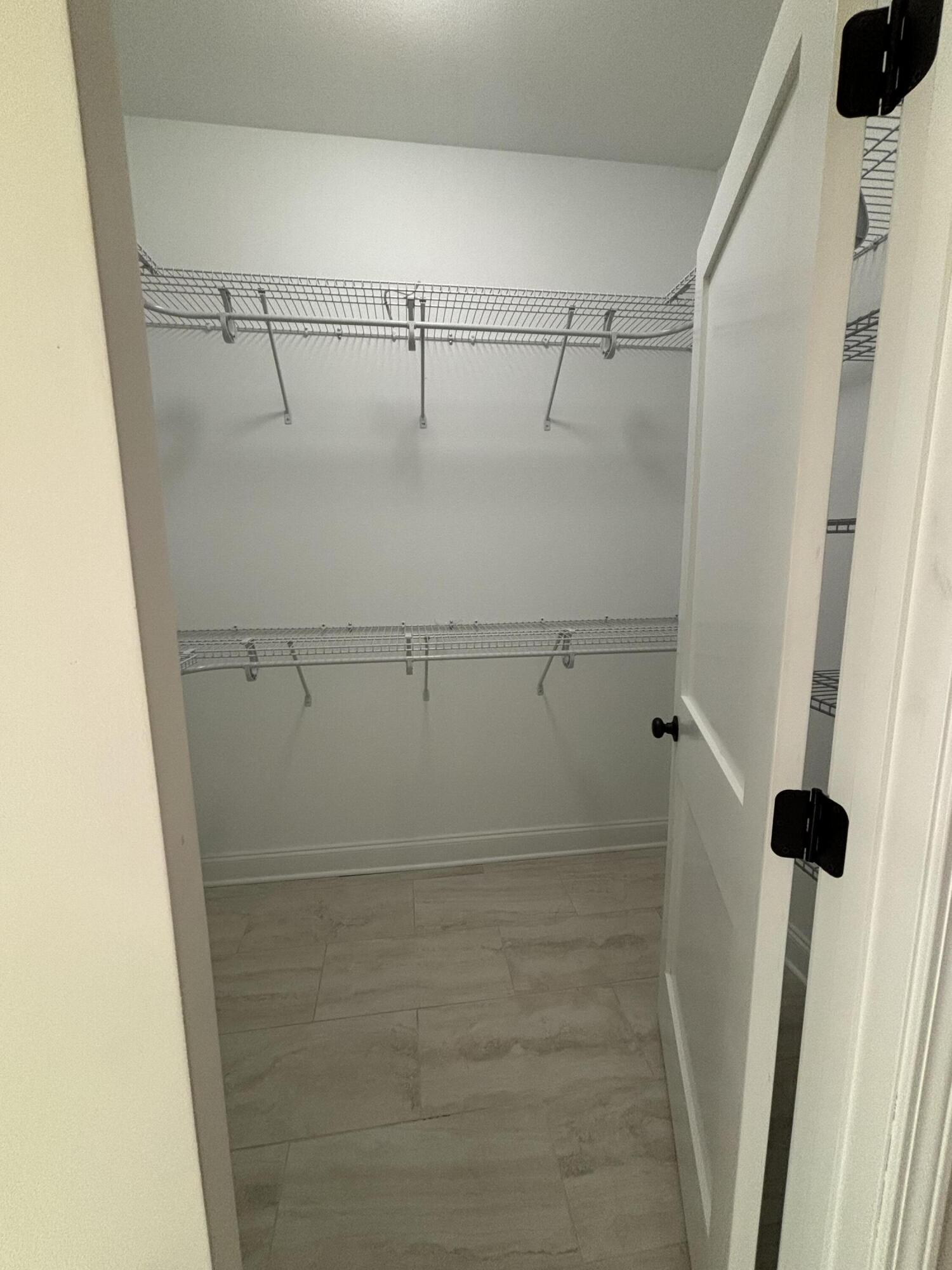 LlOYD & HETHERINGTON - Residential