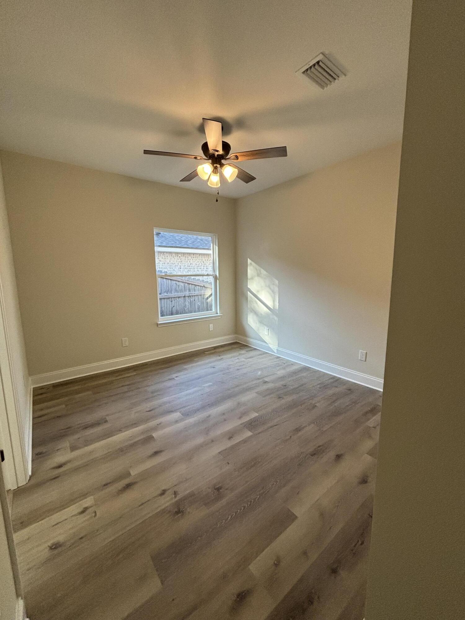 LlOYD & HETHERINGTON - Residential