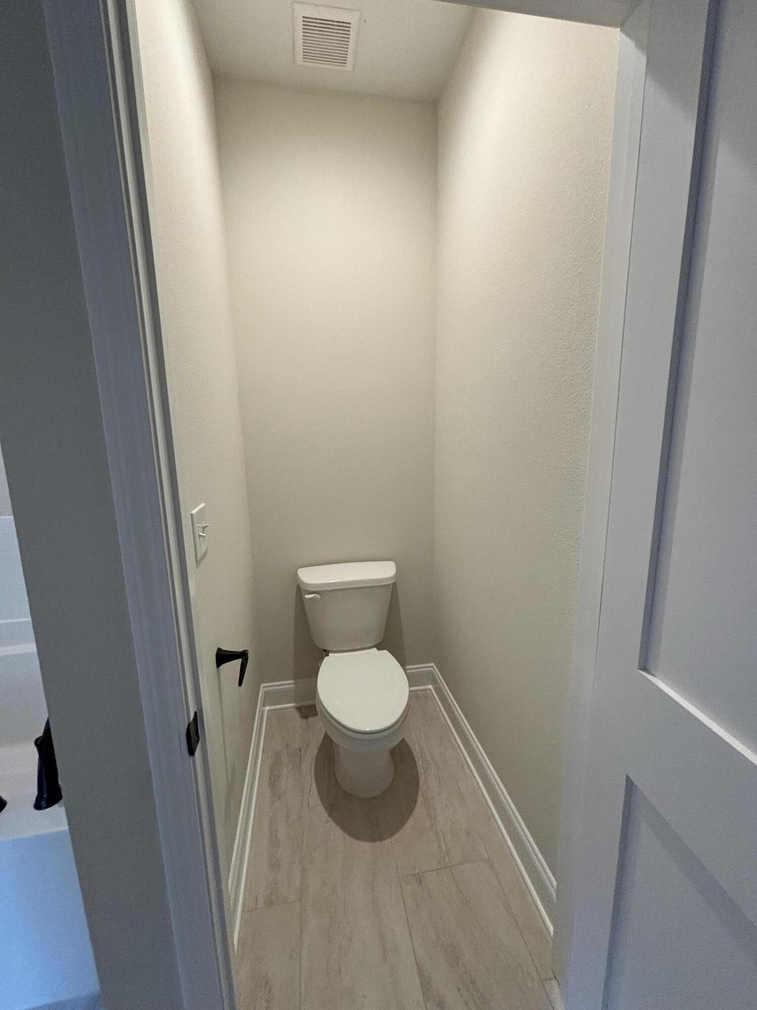 LlOYD & HETHERINGTON - Residential