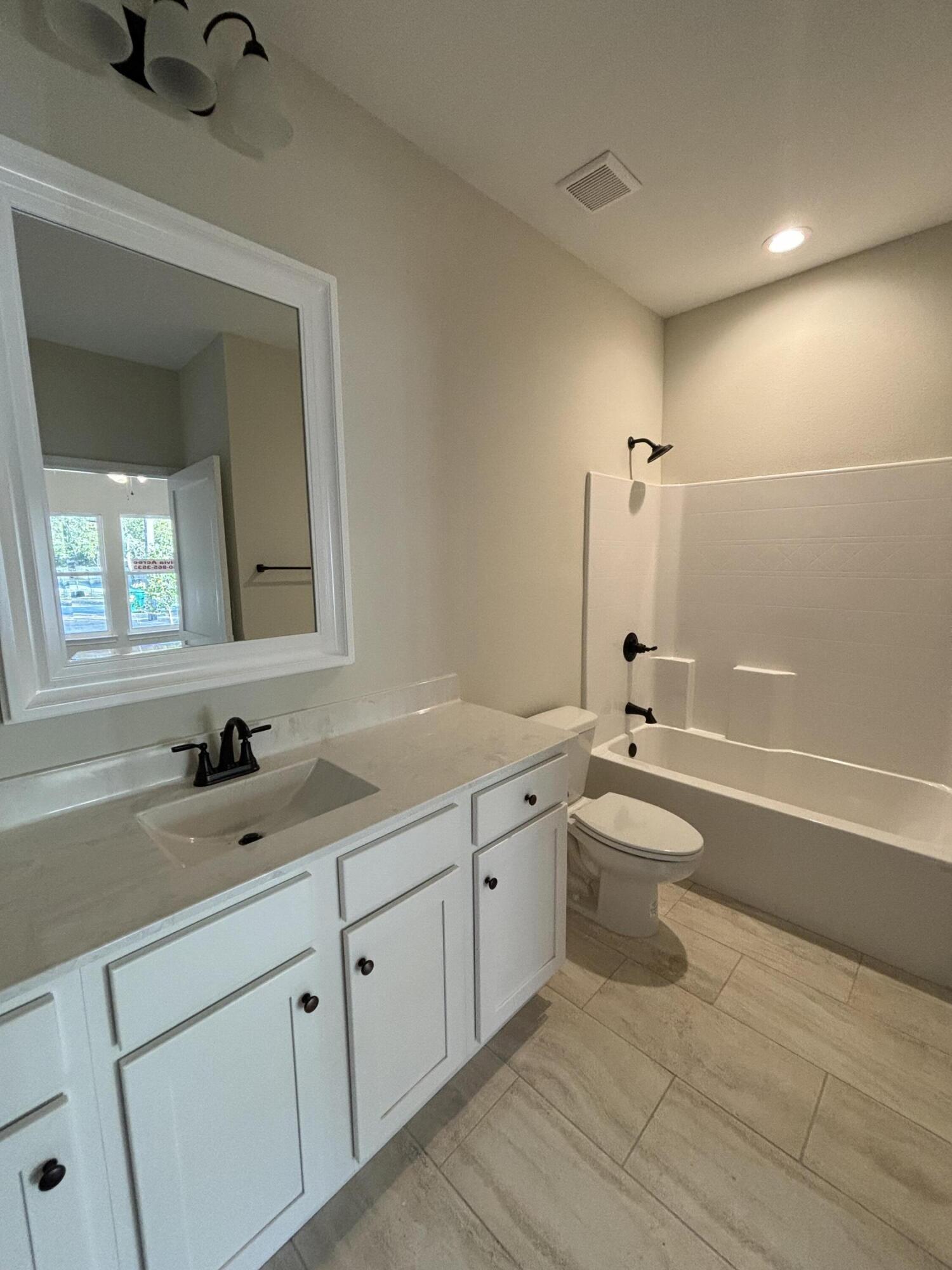 LlOYD & HETHERINGTON - Residential