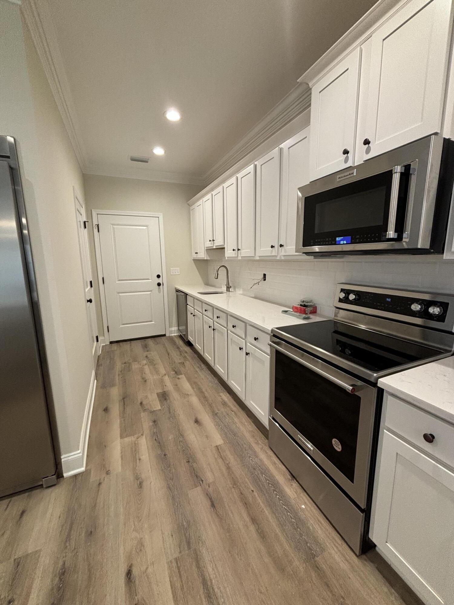 LlOYD & HETHERINGTON - Residential