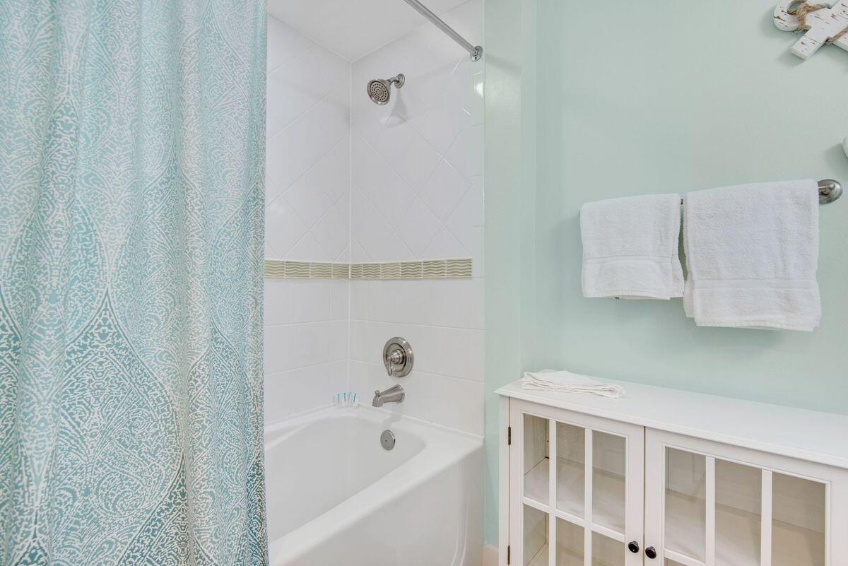 Pilot House - Residential