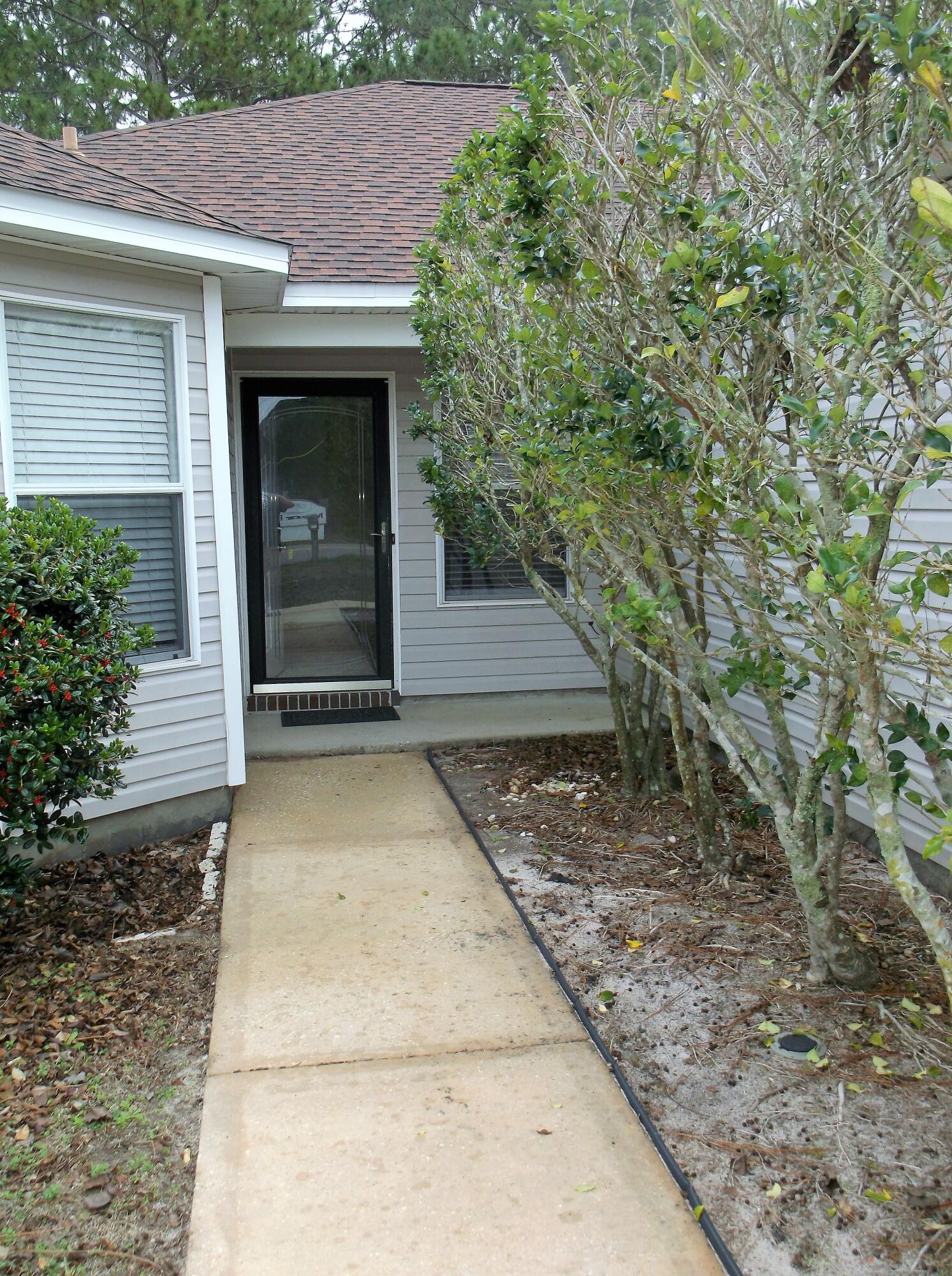 CRESCENT SHORES - Residential