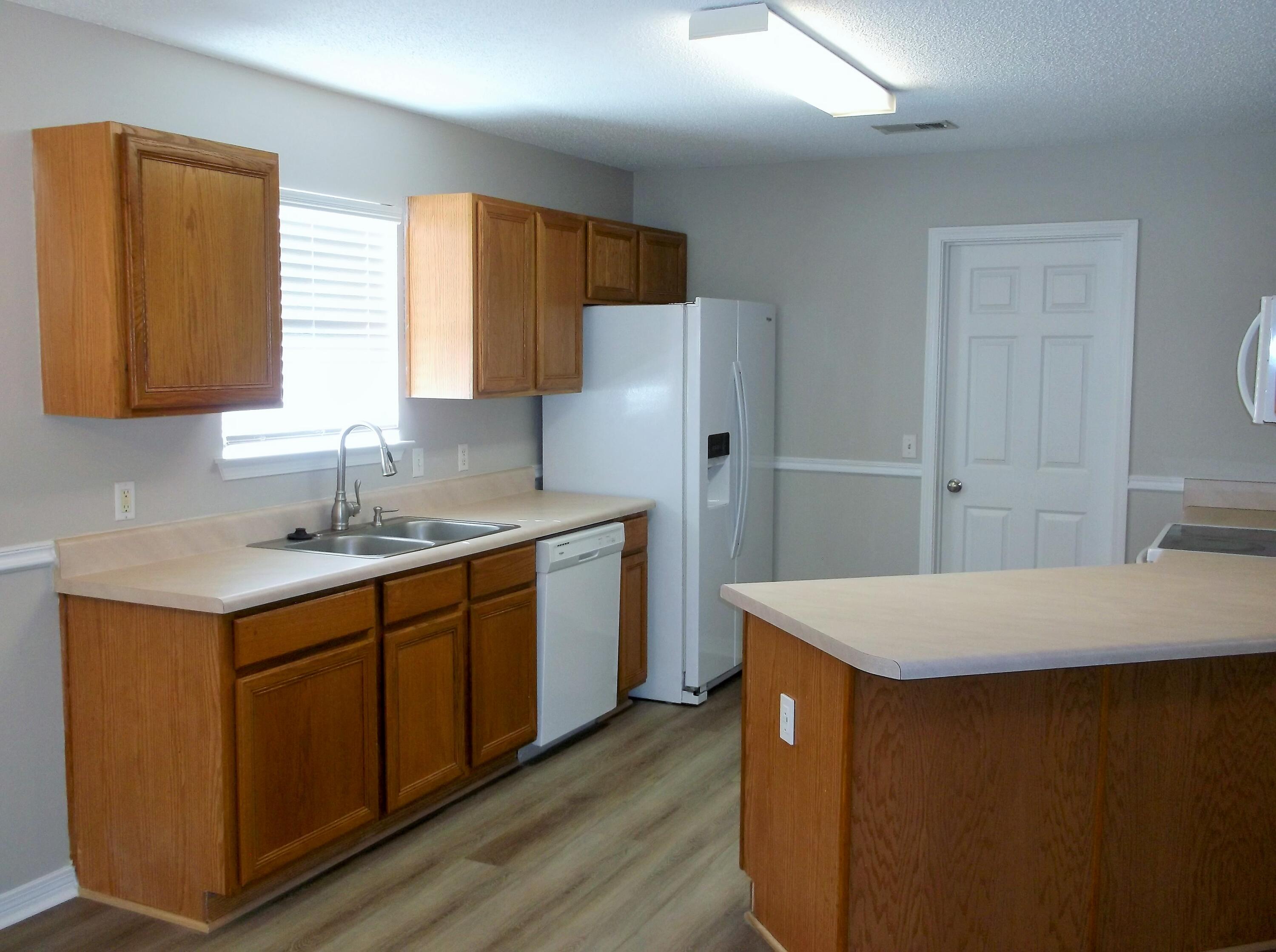 CRESCENT SHORES - Residential