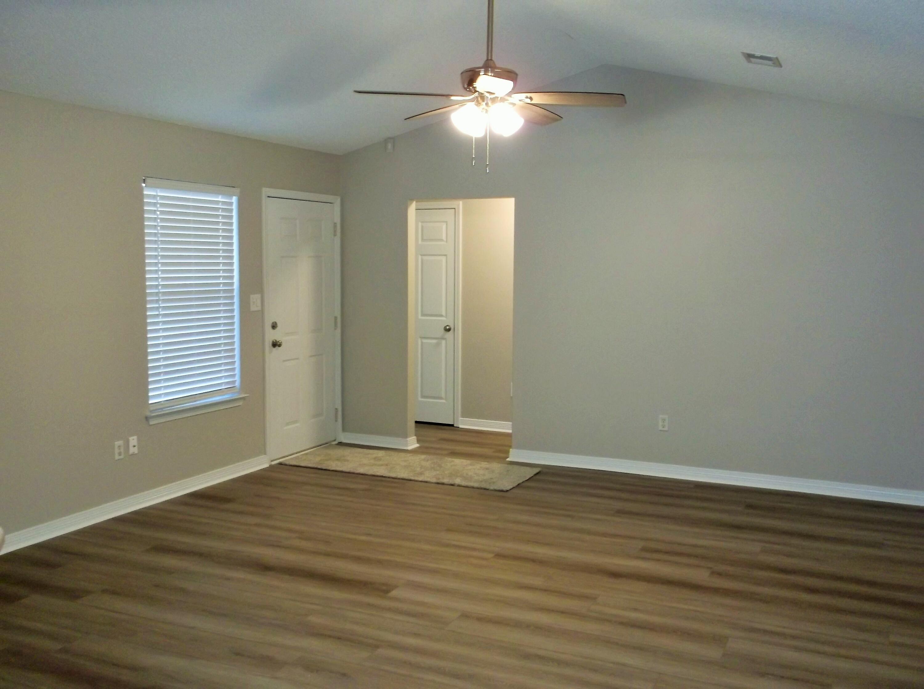 CRESCENT SHORES - Residential