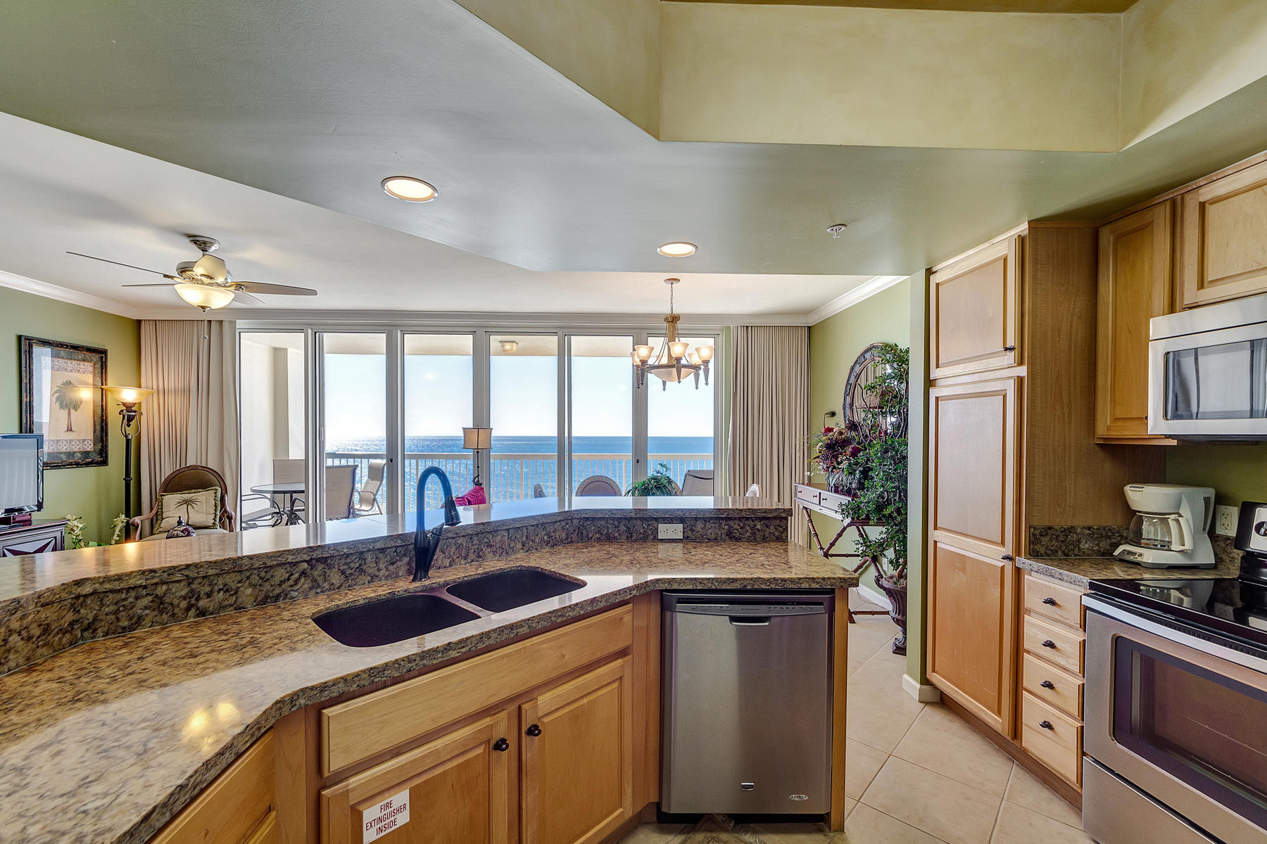 SILVER BEACH TOWERS East - Residential