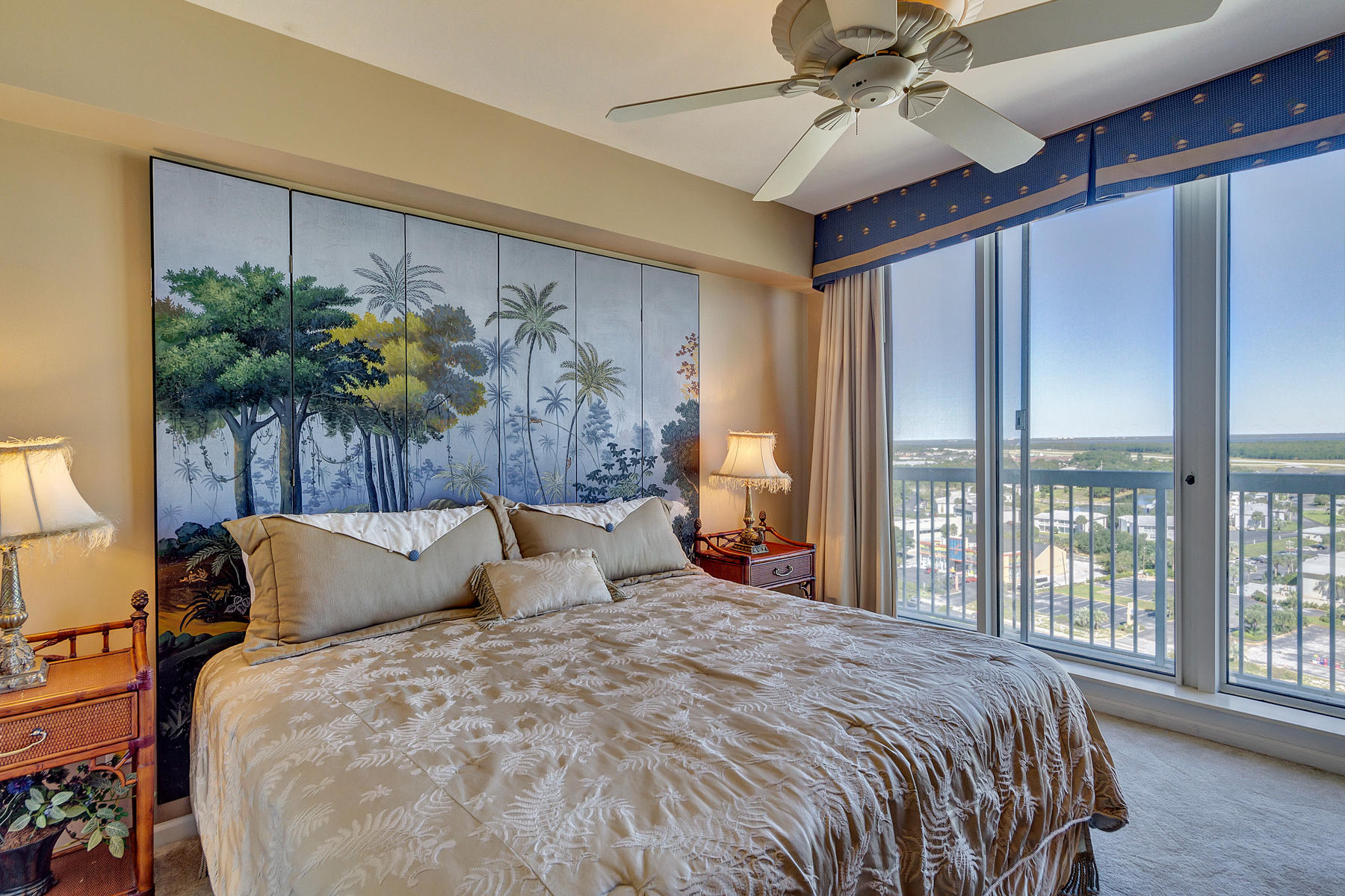 SILVER BEACH TOWERS East - Residential