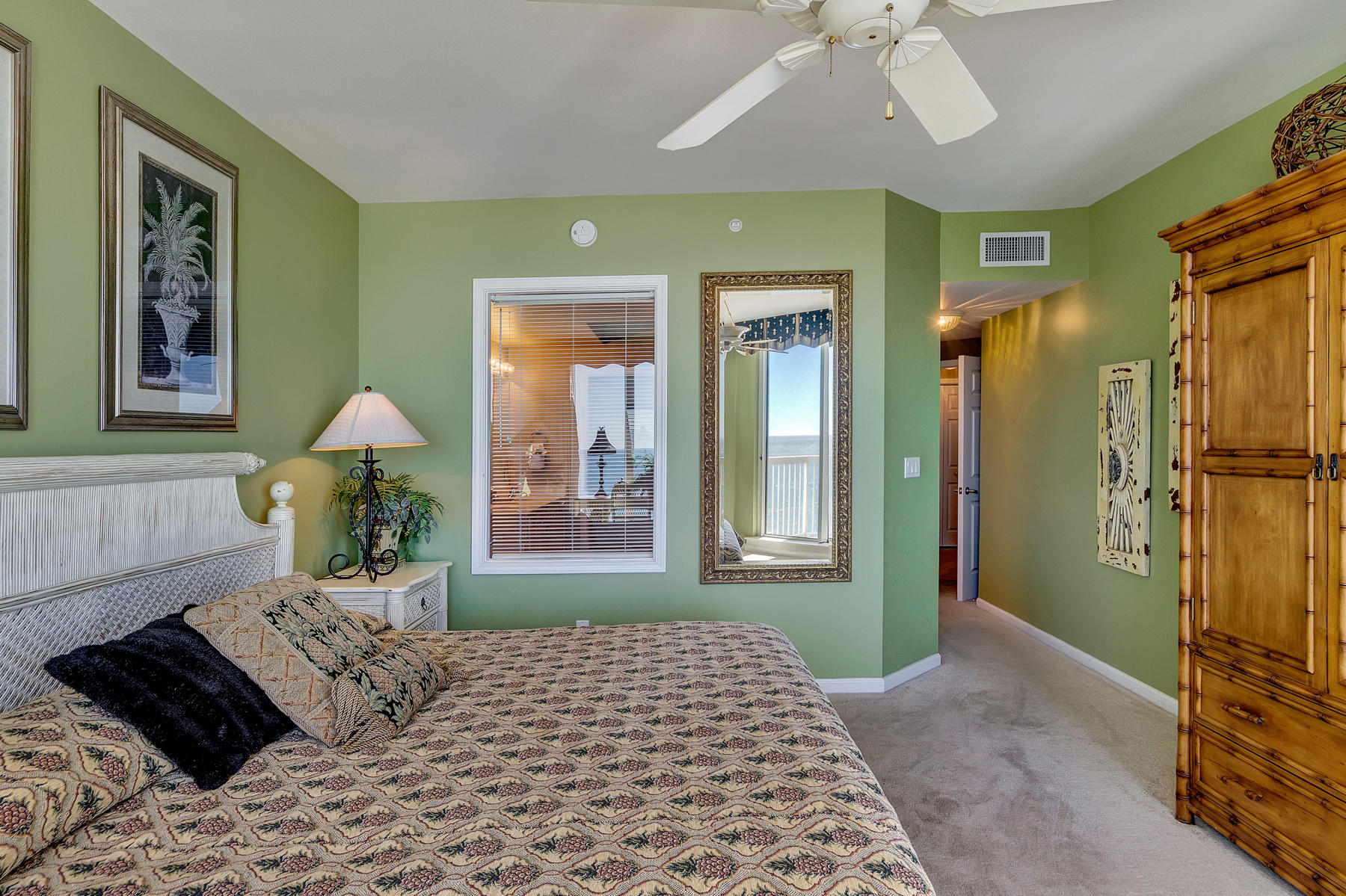 SILVER BEACH TOWERS East - Residential