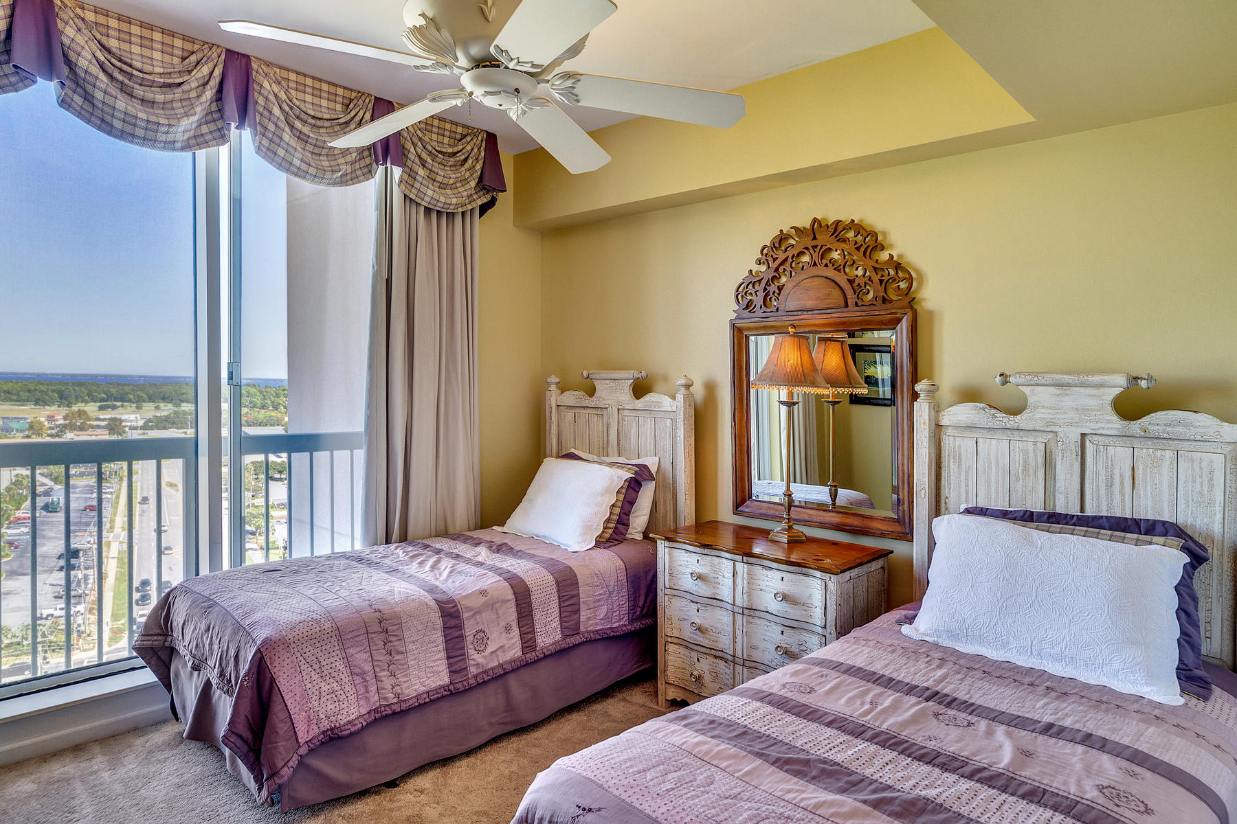 SILVER BEACH TOWERS East - Residential