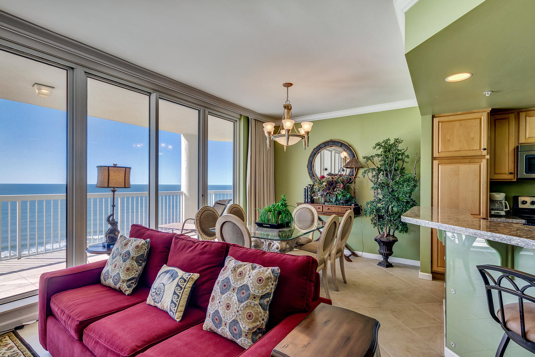 SILVER BEACH TOWERS East - Residential