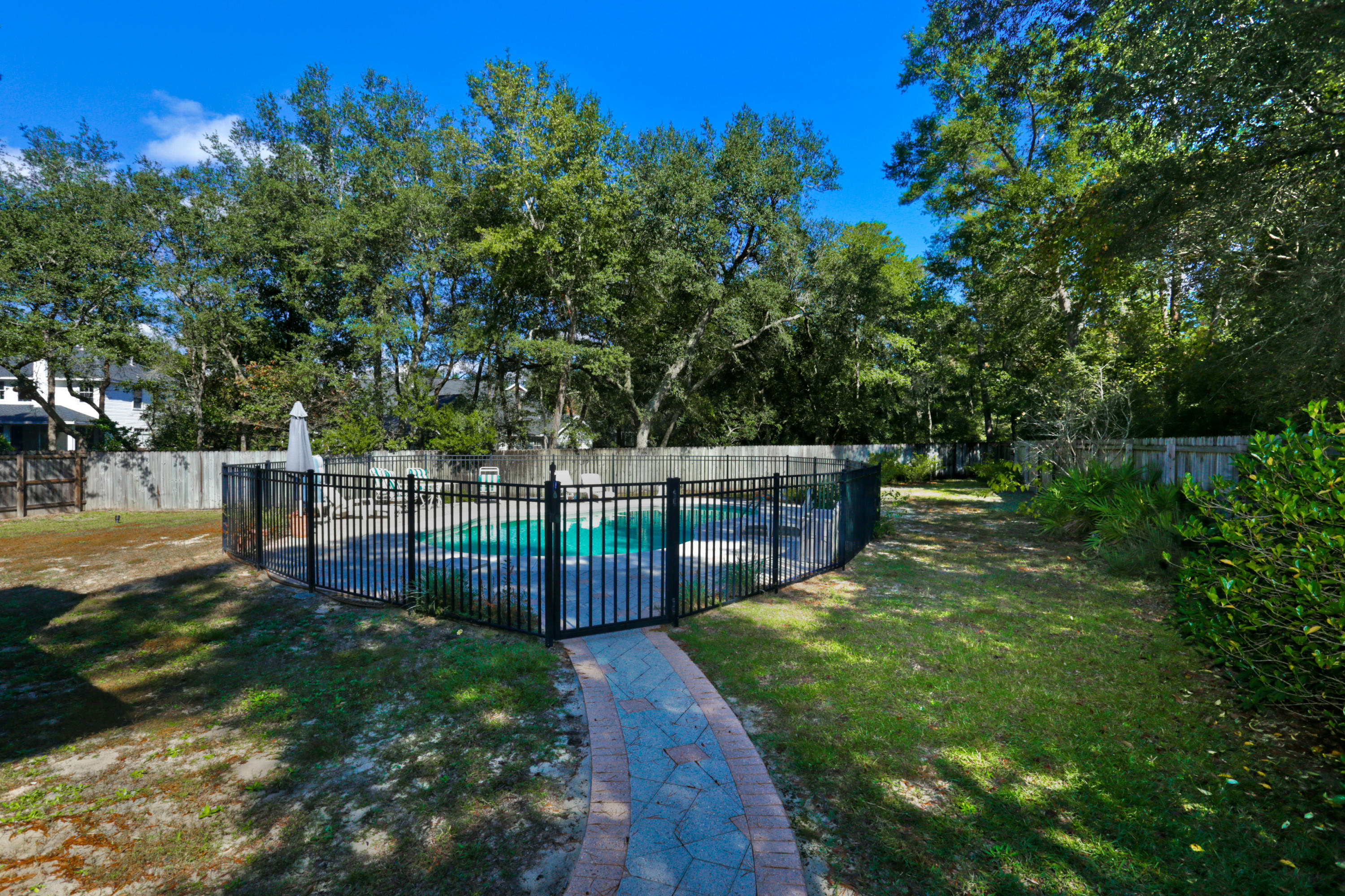 VILLAGE OF BOLTON AT BLUEWATER BAY - Residential