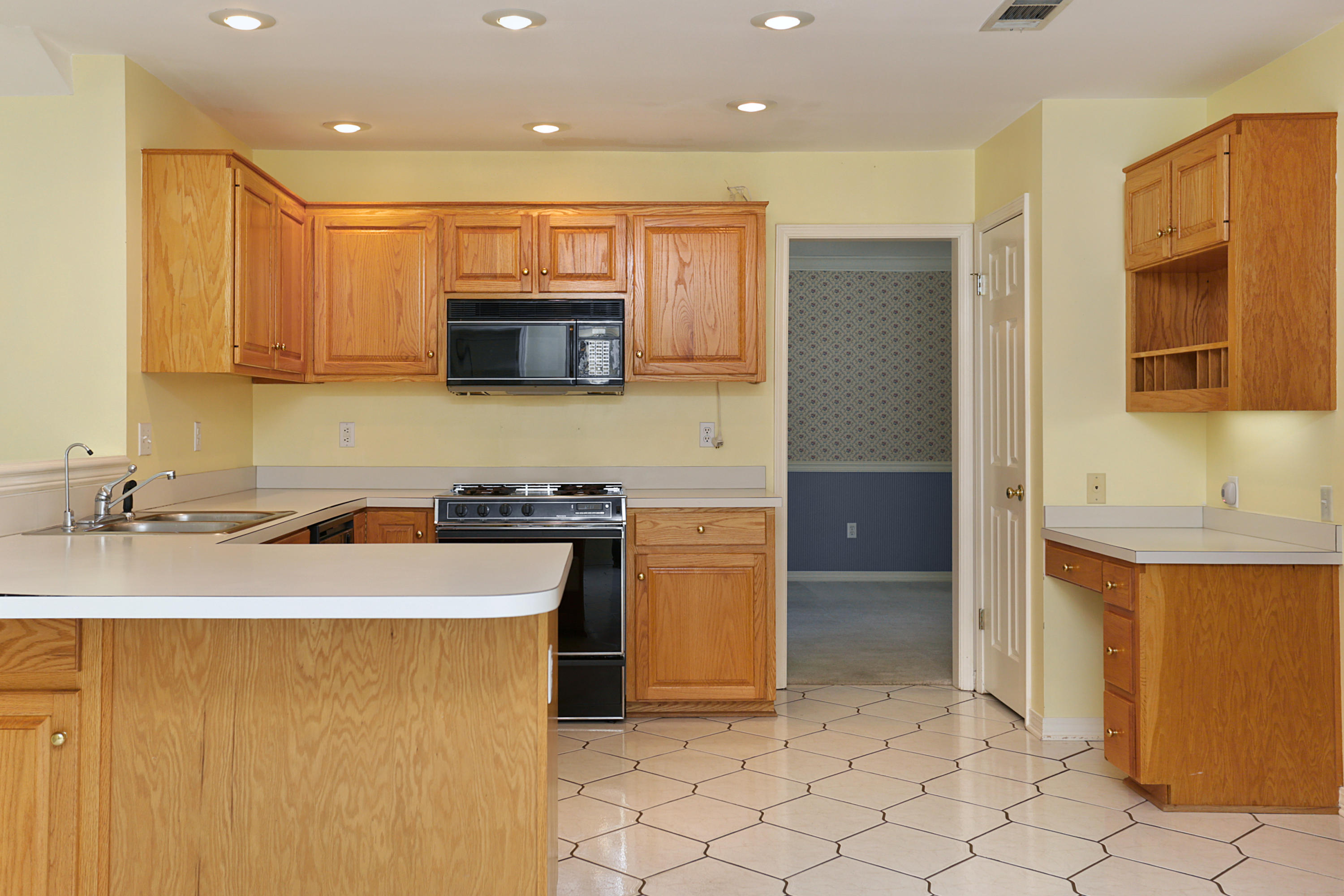 VILLAGE OF BOLTON AT BLUEWATER BAY - Residential