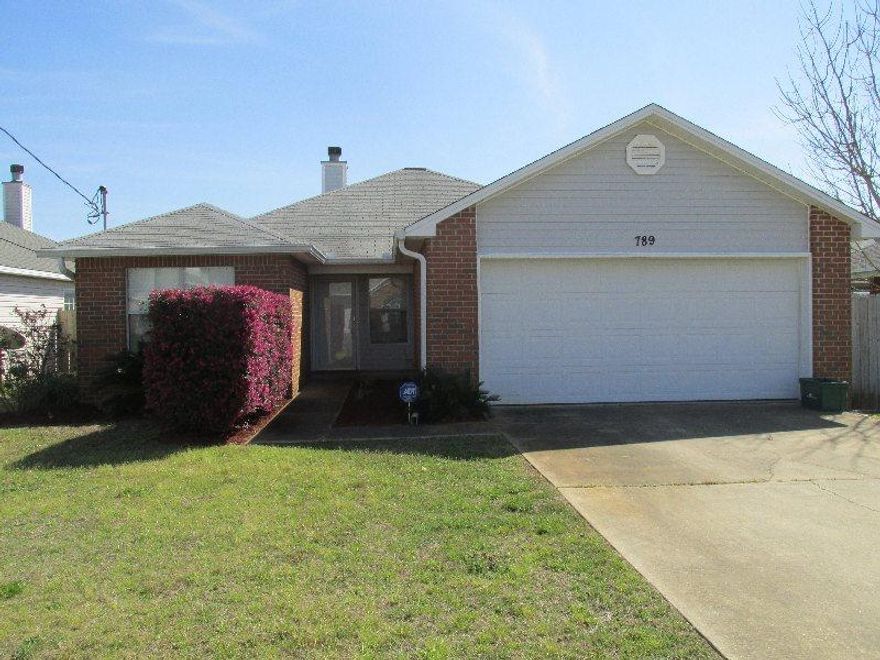 **********VA Compromised Sale*********** Well maintained home in popular Waterford Estates with easy commute to Hurlburt Field. Split bedroom floorplan. Tile flooring thrughout the interior with the exception of the master bedroom that does have carpet. Dual sink vanity in master bath and walk in closet. Roomy kitchen with lots of cabinets. Family room has a tray ceiling and corner fireplace. DON'T WAIT...YOU'LL BE TOOOO LATE...