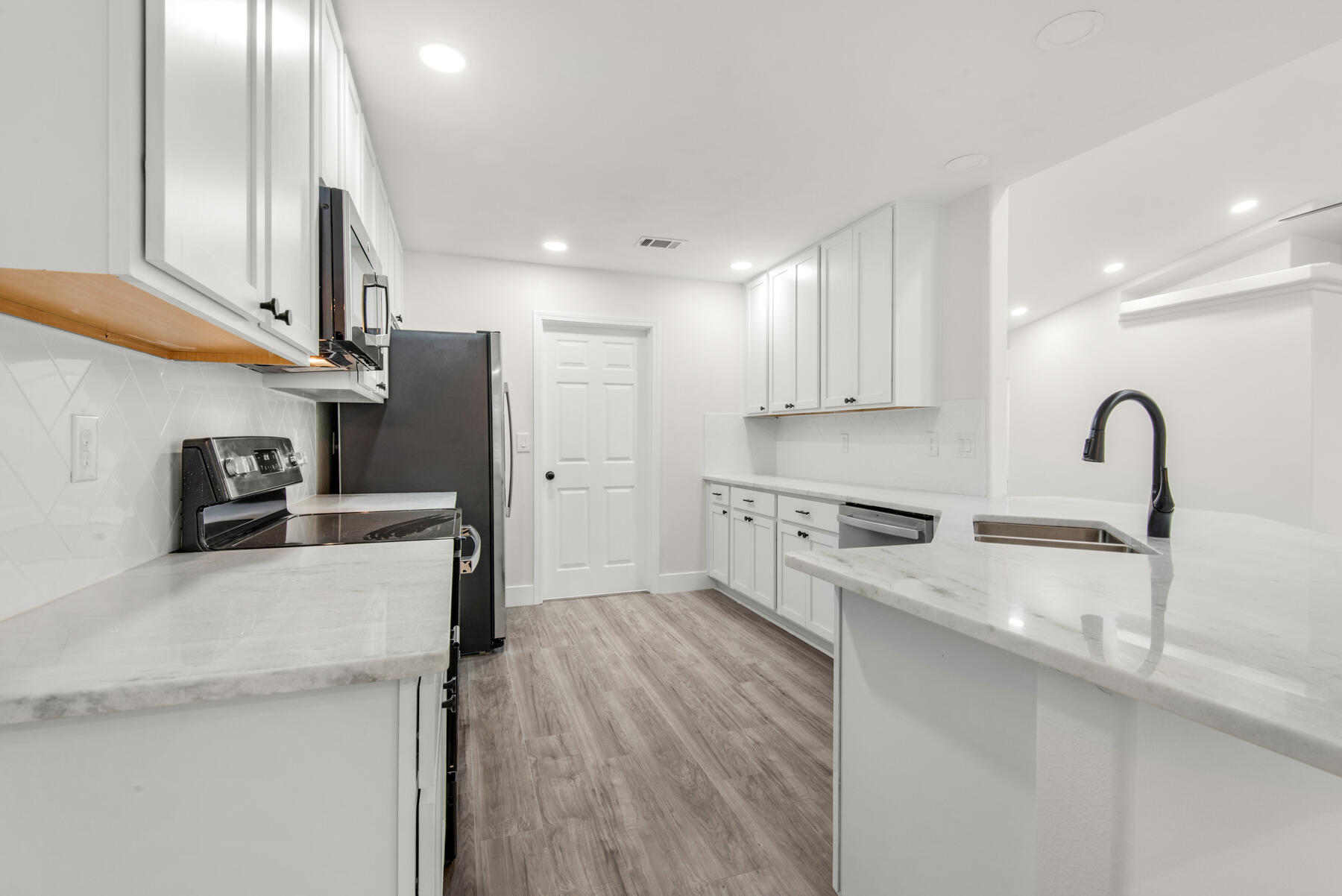 HIDDEN ESTATES - Residential