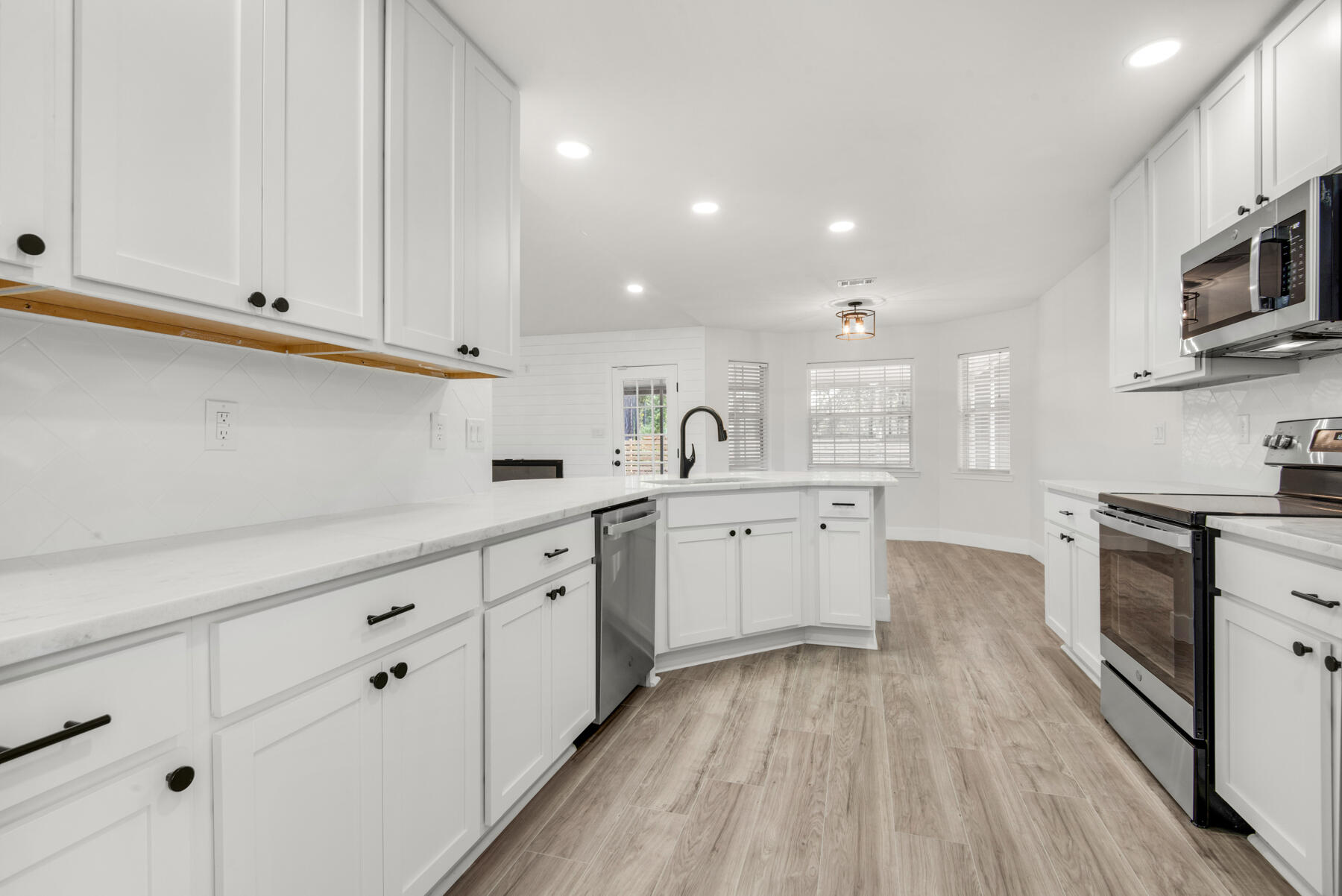 HIDDEN ESTATES - Residential