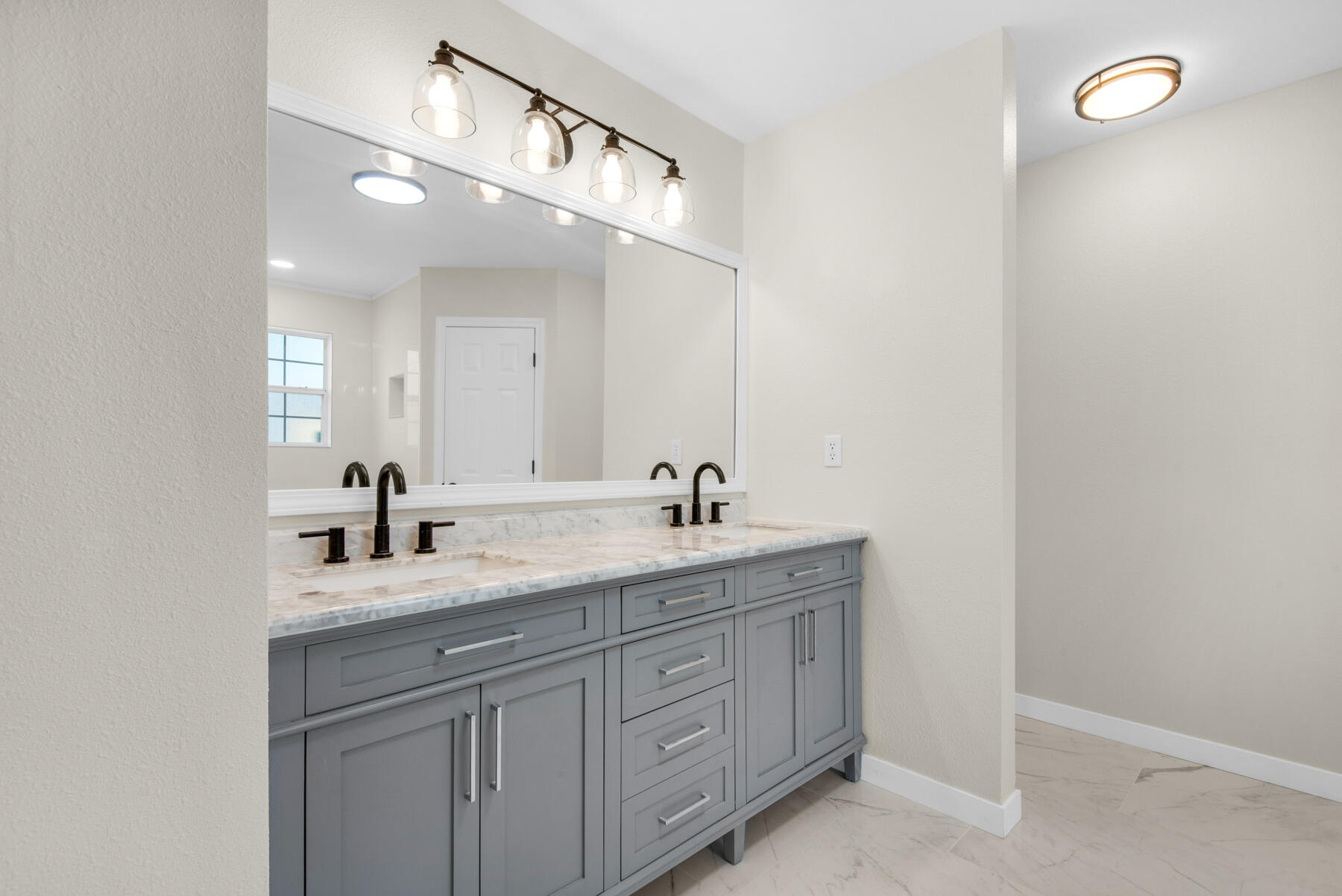 HIDDEN ESTATES - Residential