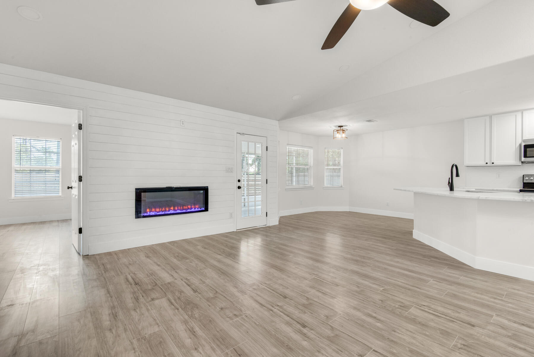 HIDDEN ESTATES - Residential