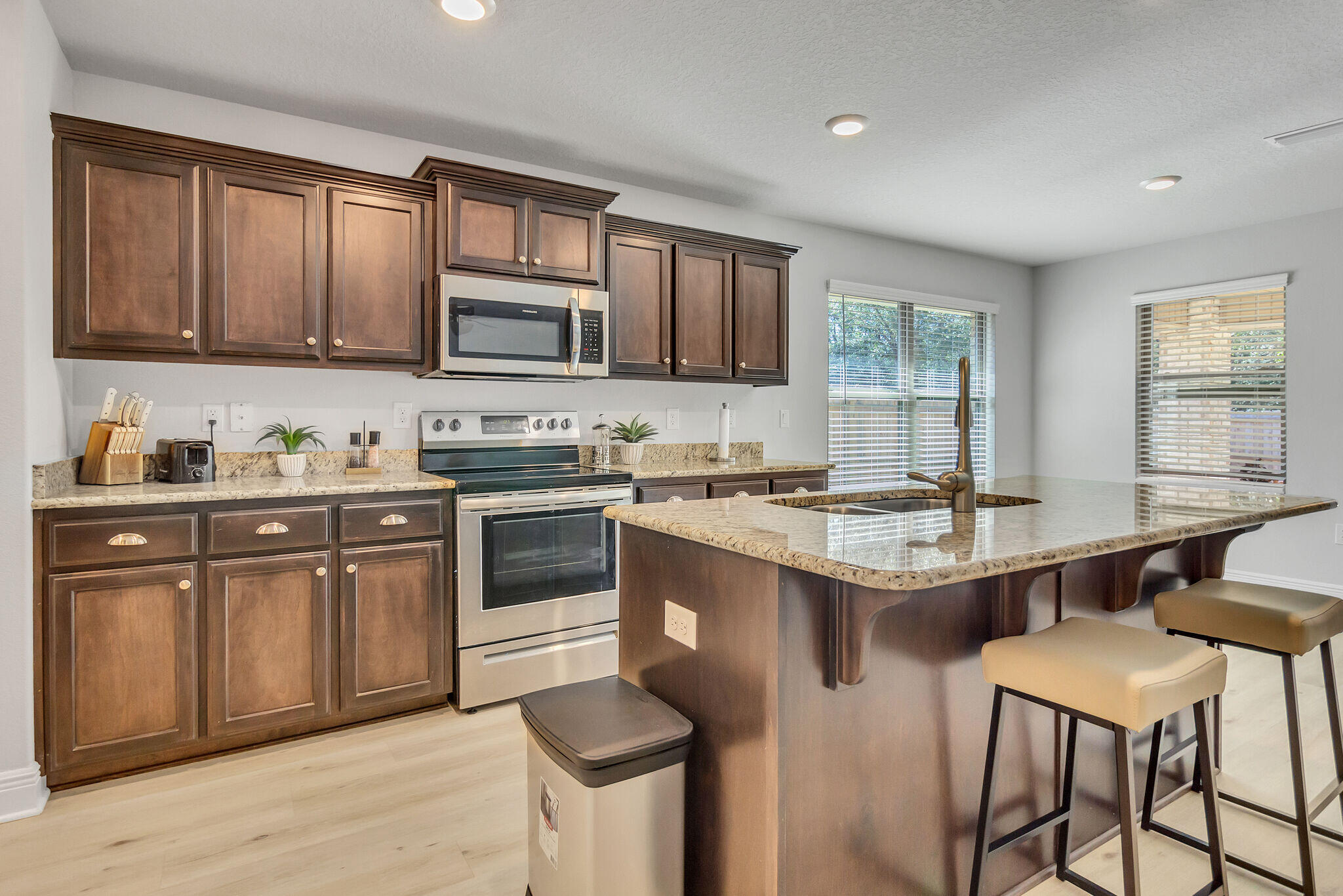 RIDGEWAY LANDING PHASE 1 - Residential Lease