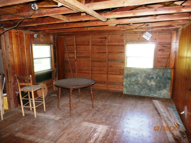 NO RECORDED SUBDIVISION - Residential