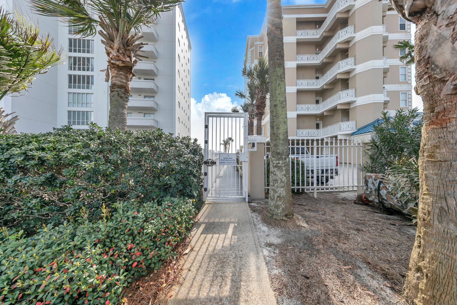 HARBOR LANDING - Residential