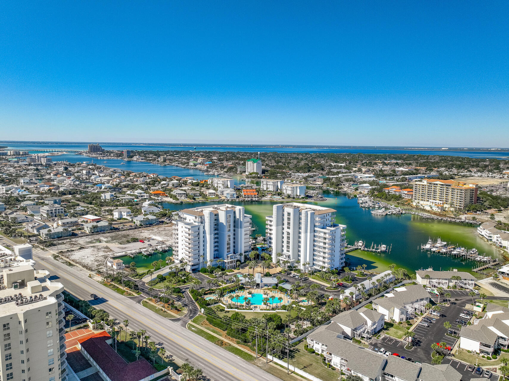 HARBOR LANDING - Residential