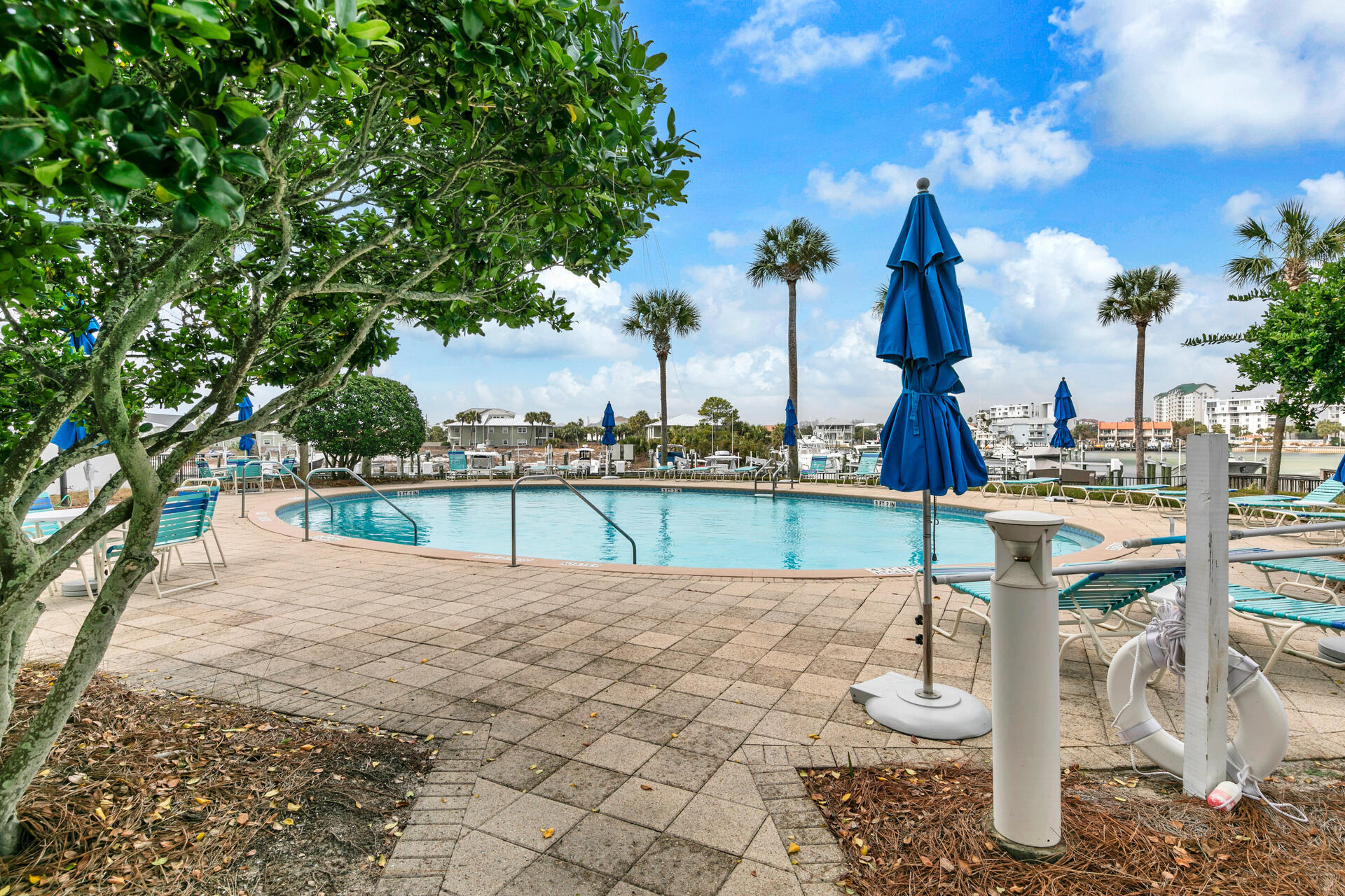 HARBOR LANDING - Residential