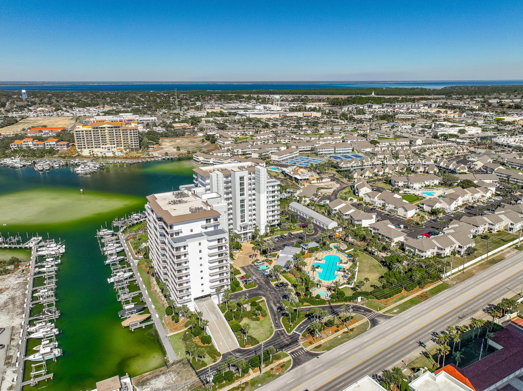 HARBOR LANDING - Residential