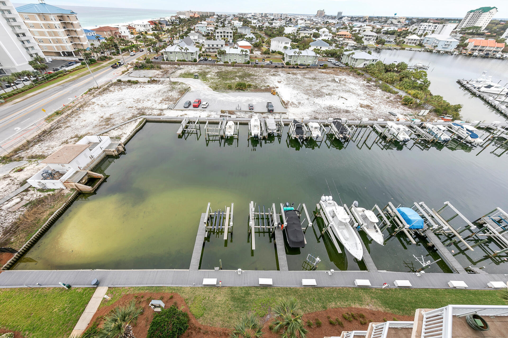 HARBOR LANDING - Residential