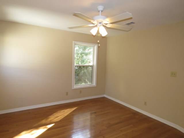 MONAHAN MANOR - Residential