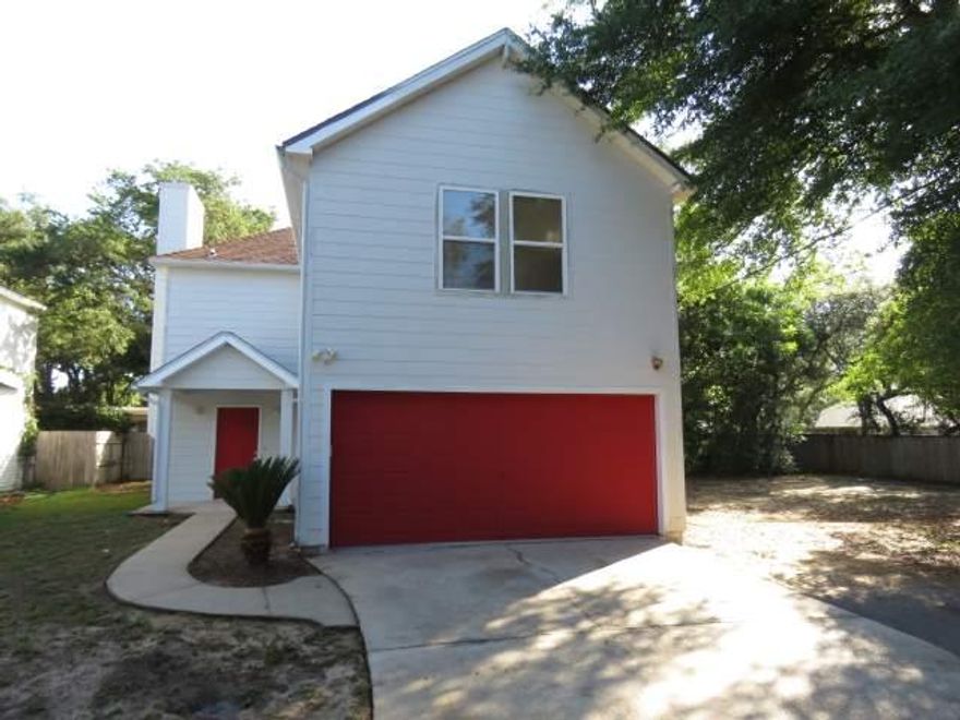 This a nice 3 bedroom, 3.5 bath REO home located on a cul-de-sac. The home features a fireplace, separate dining area, tile flooring in living room, dining area and baths, hardwood flooring in the bedrooms and stairs. There is partially fenced back yard great that will be great for entertaining family and friends. Close to shopping, entertainment and restaurants. This is a Fannie Mae Homepath Property.