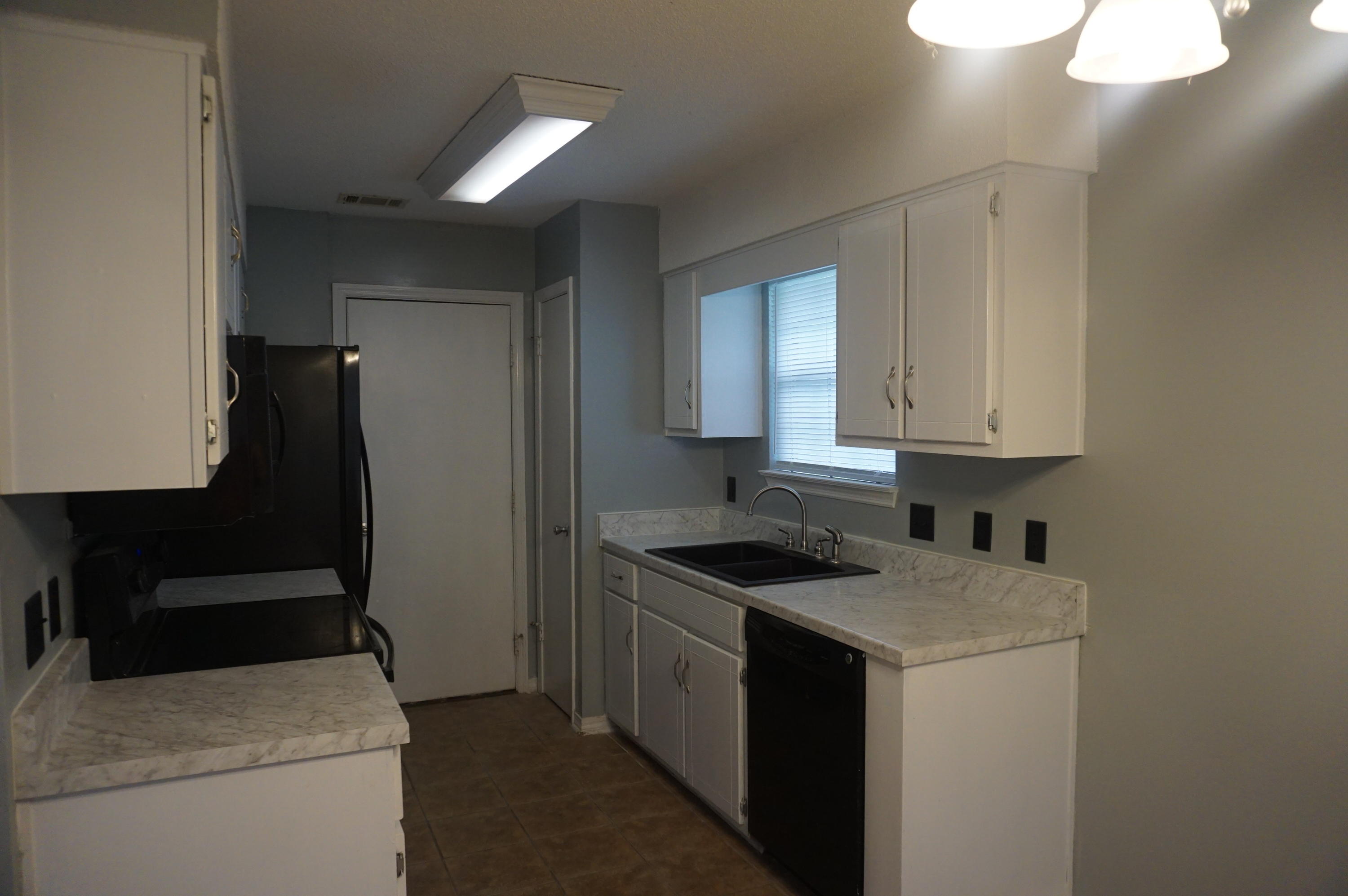 SHOAL TERRACE ESTATES - Residential Lease