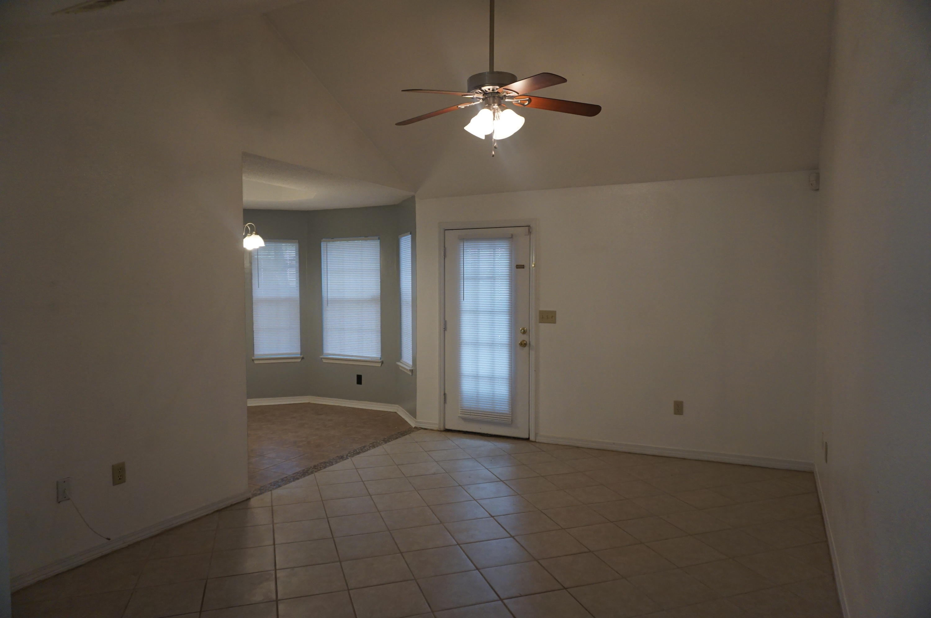 SHOAL TERRACE ESTATES - Residential Lease