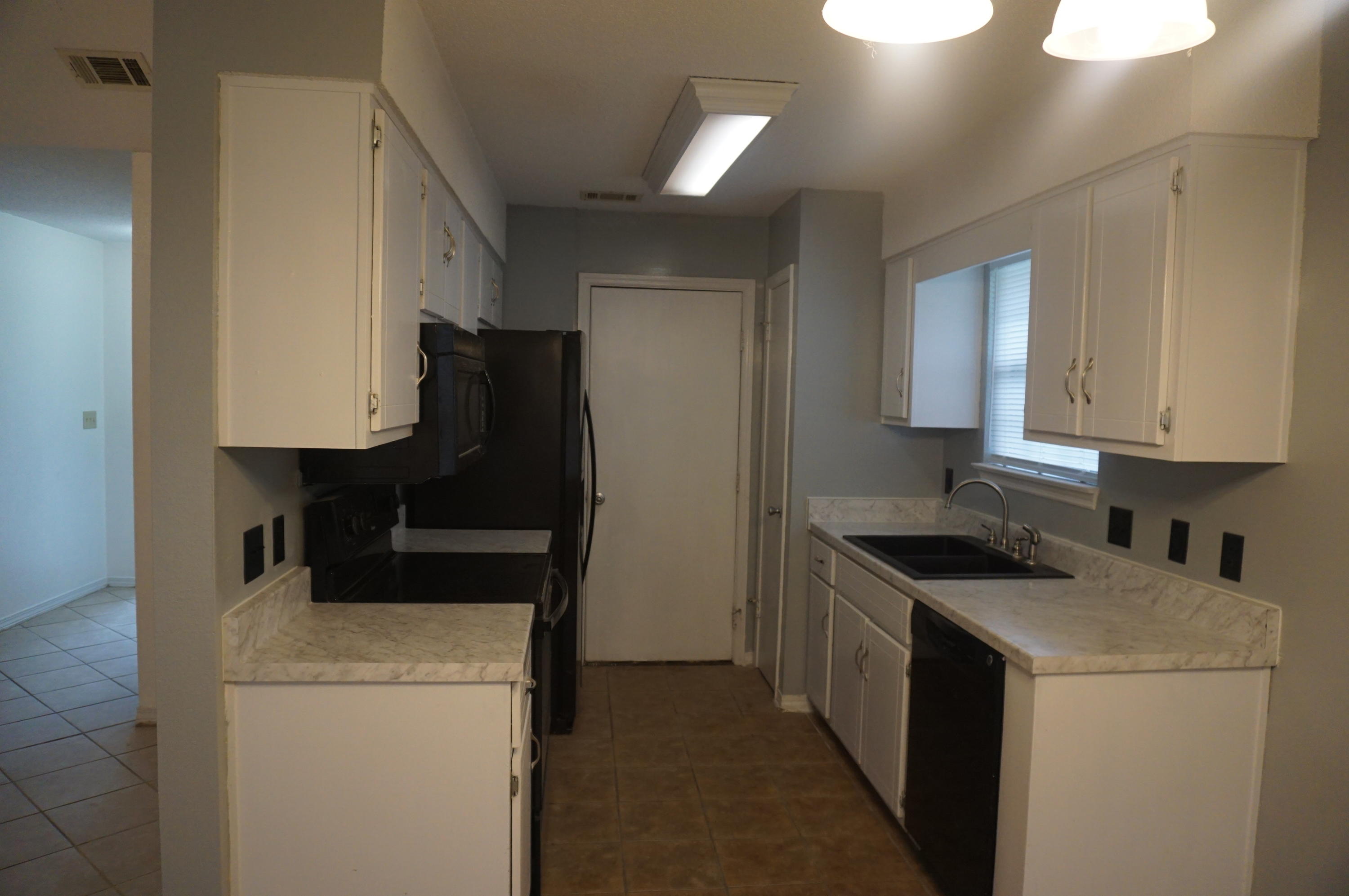 SHOAL TERRACE ESTATES - Residential Lease