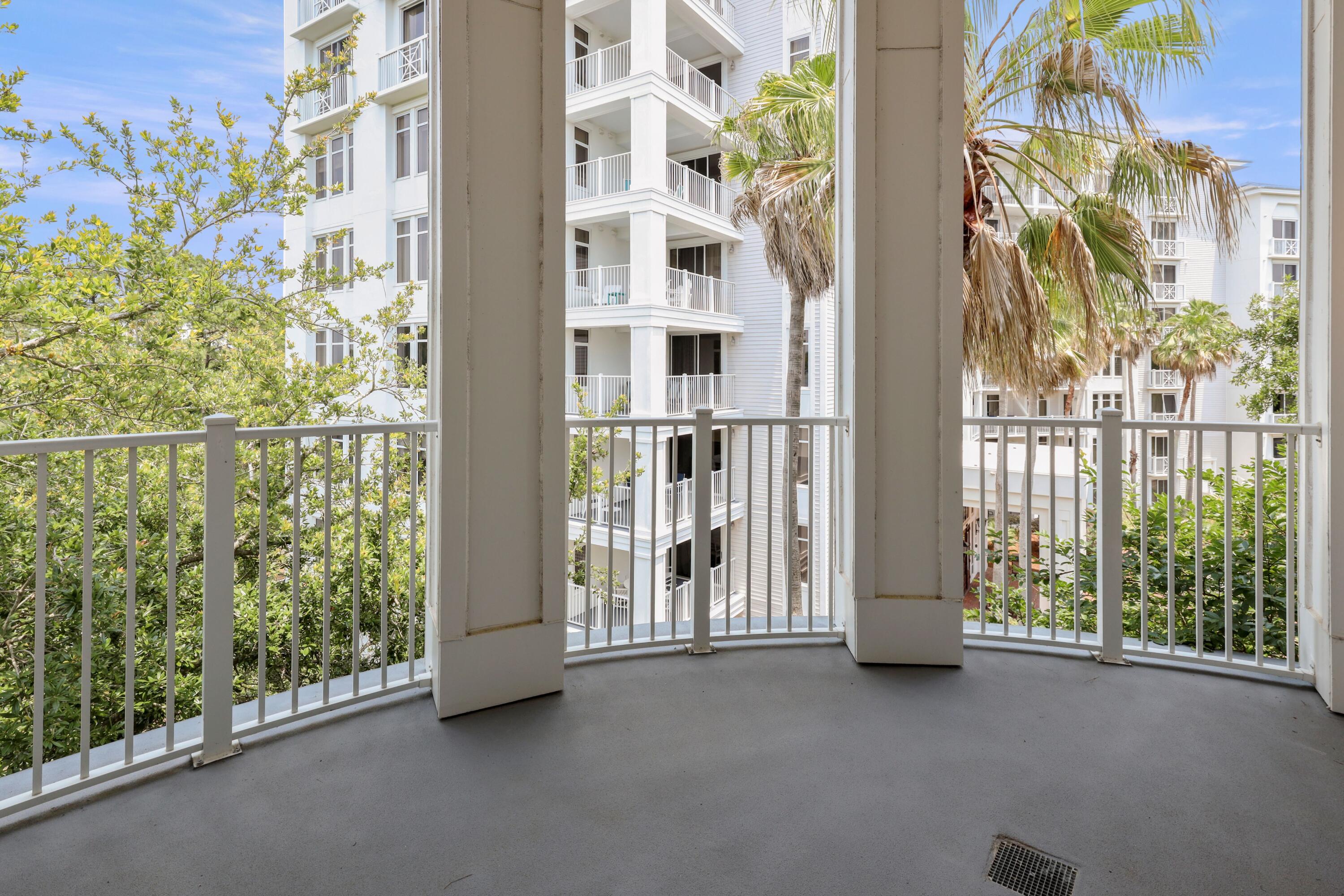 BAHIA CONDO - Residential