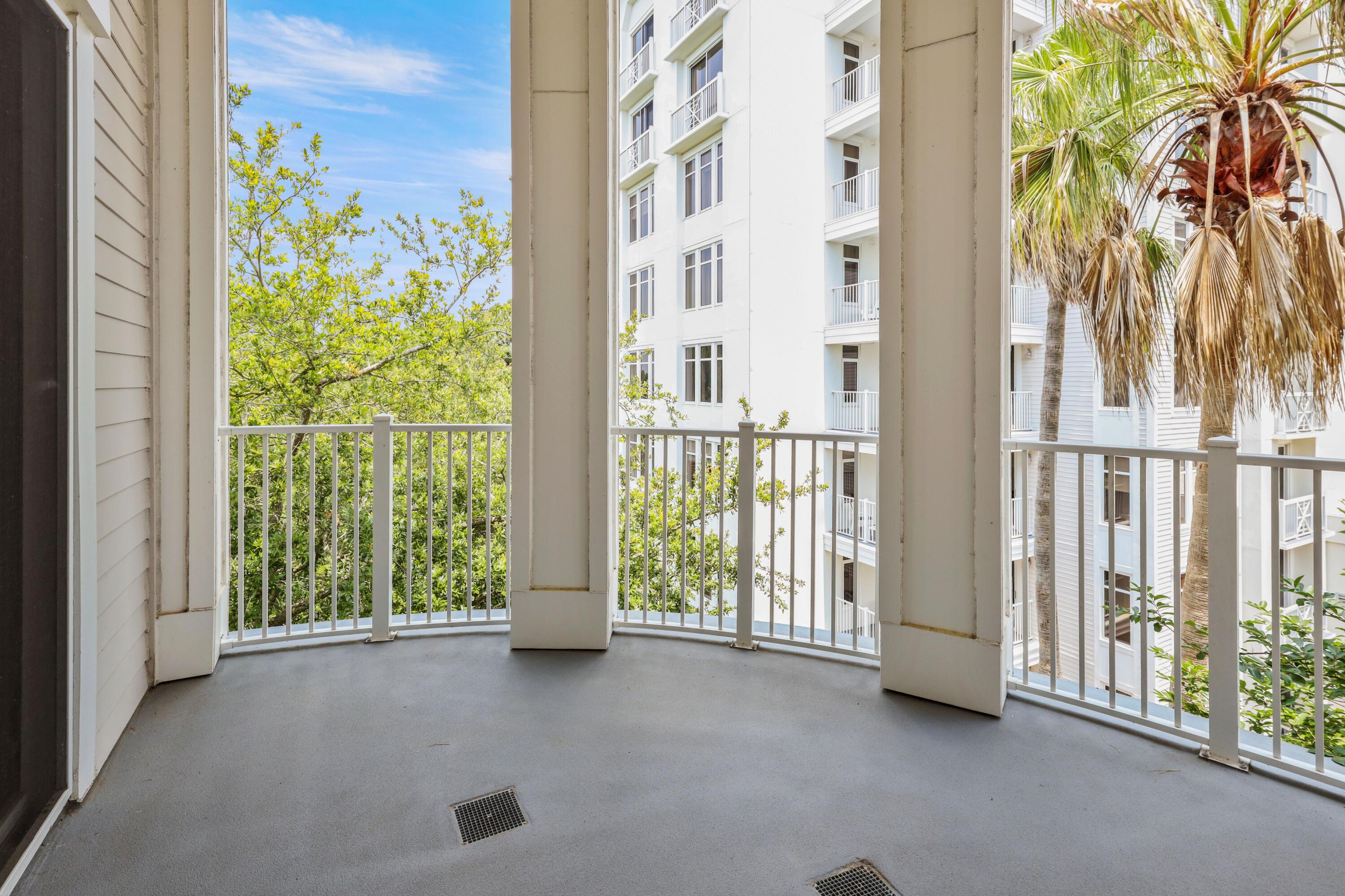 BAHIA CONDO - Residential