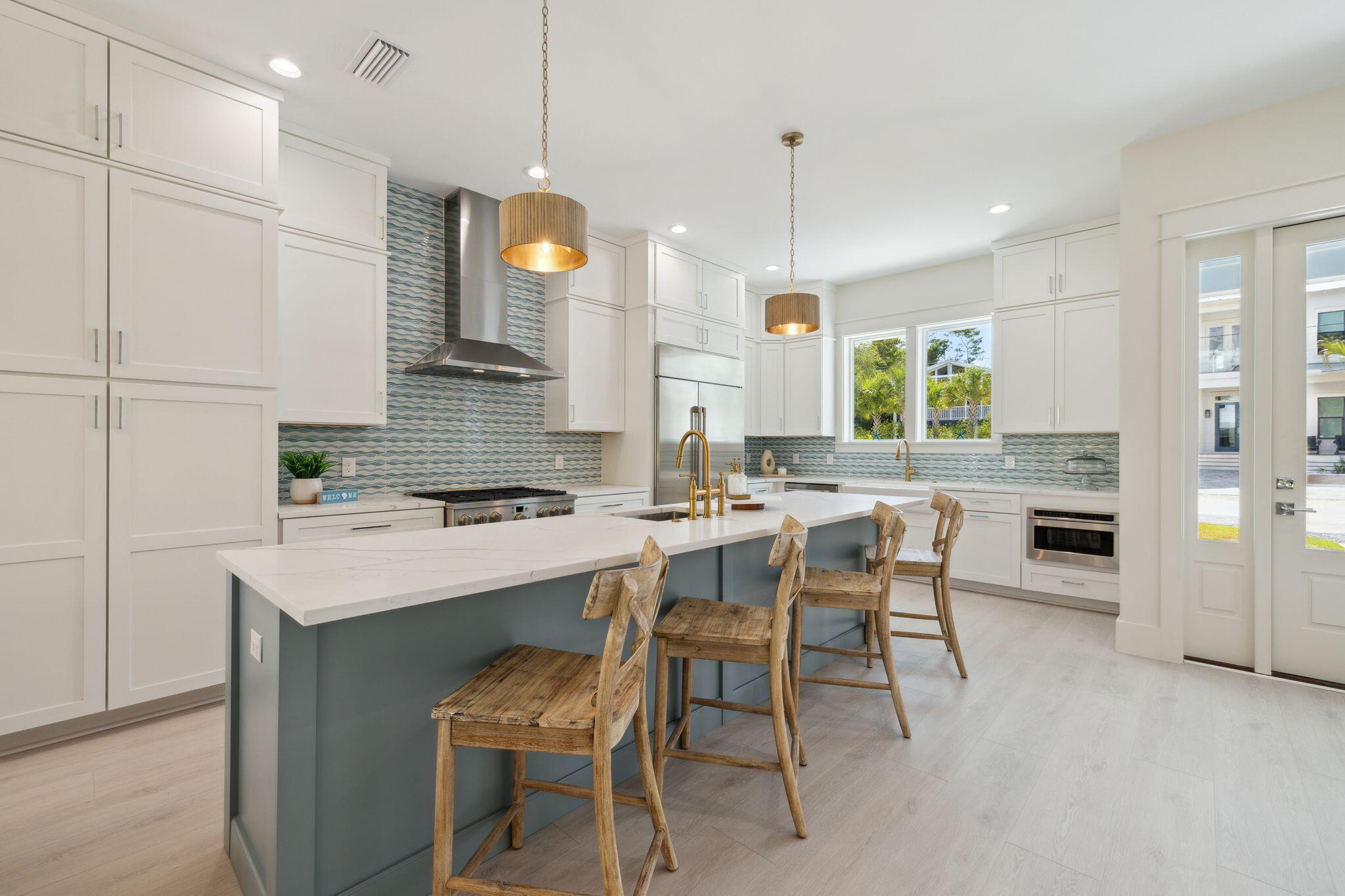 EASTERN LAKE S/D - Residential