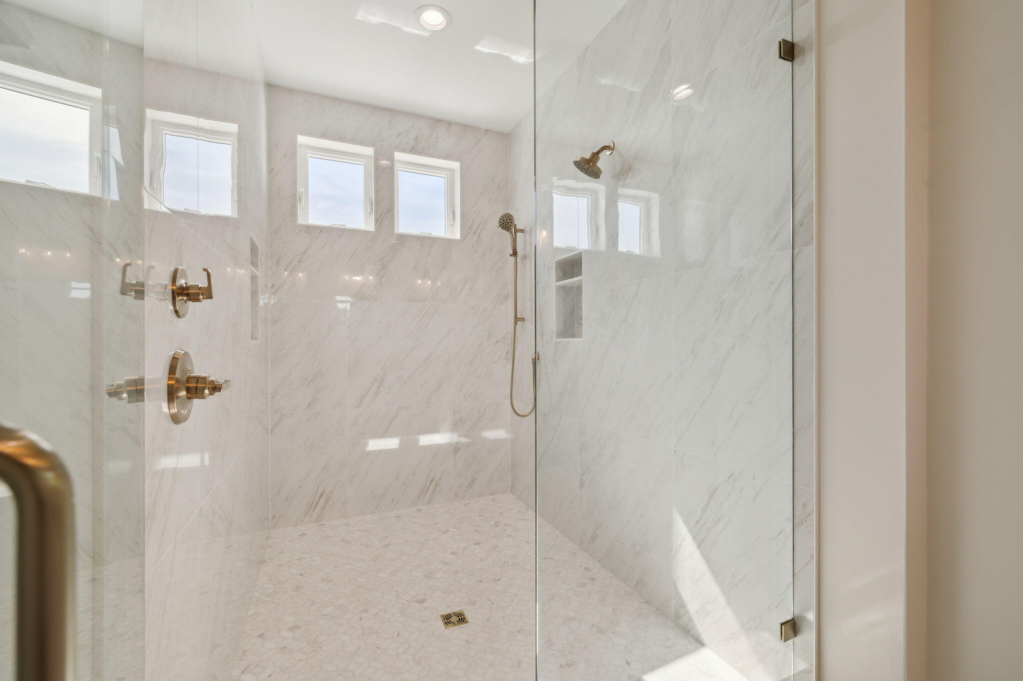 EASTERN LAKE S/D - Residential