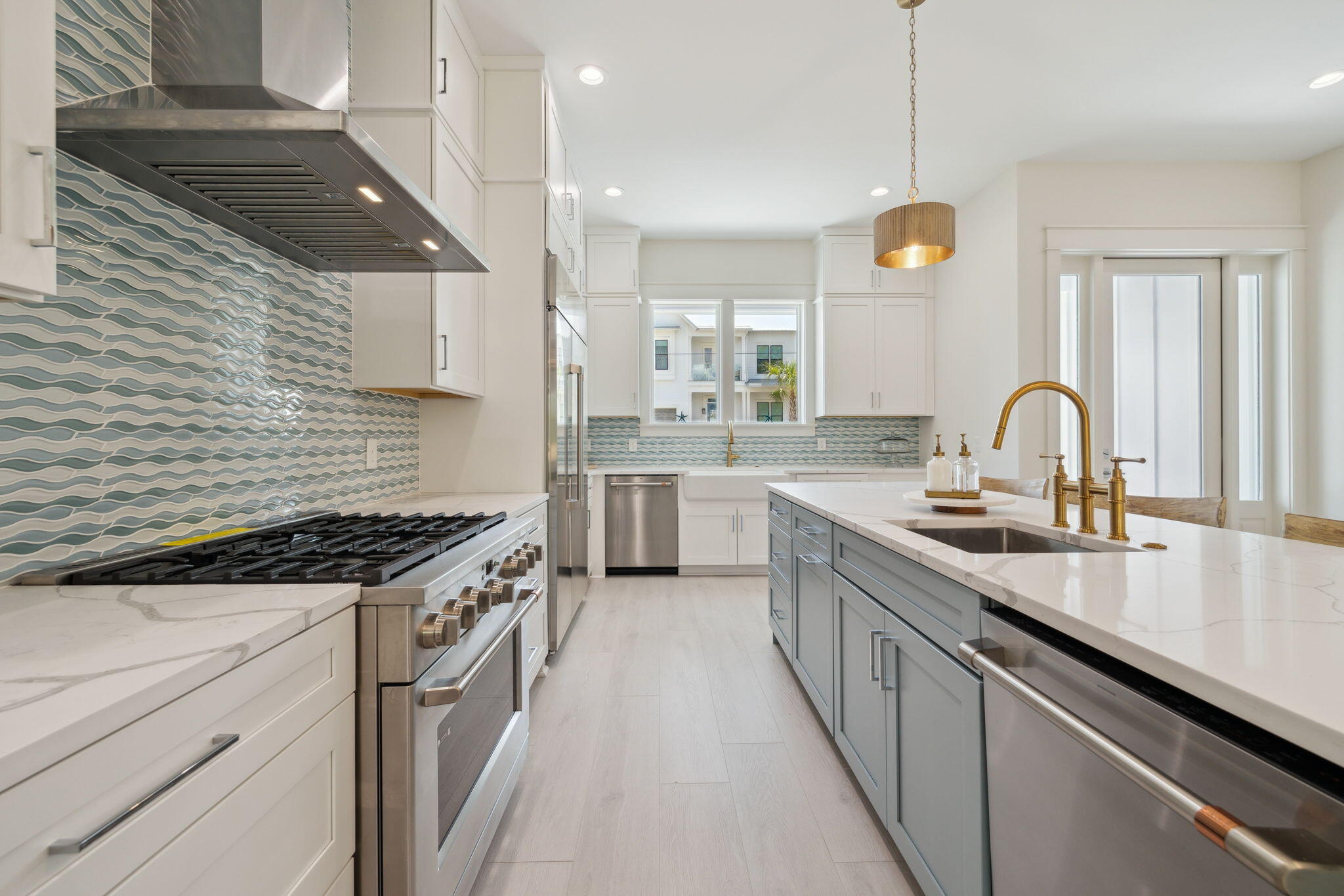 EASTERN LAKE S/D - Residential