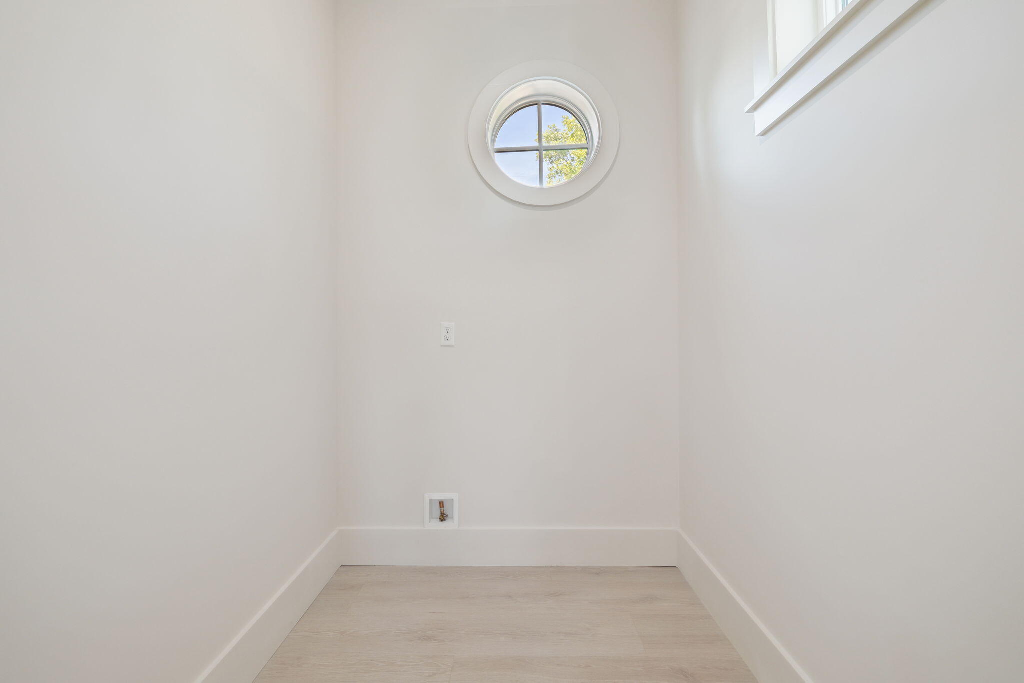 EASTERN LAKE S/D - Residential