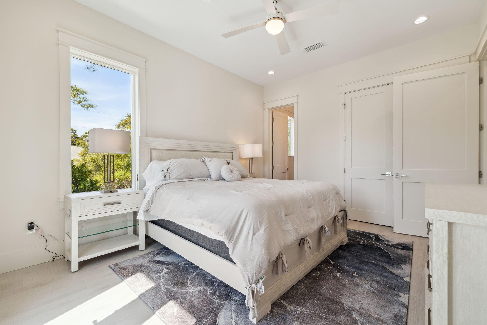 EASTERN LAKE S/D - Residential