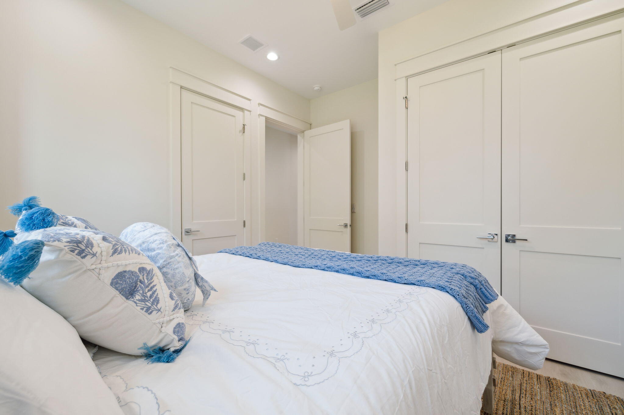 EASTERN LAKE S/D - Residential