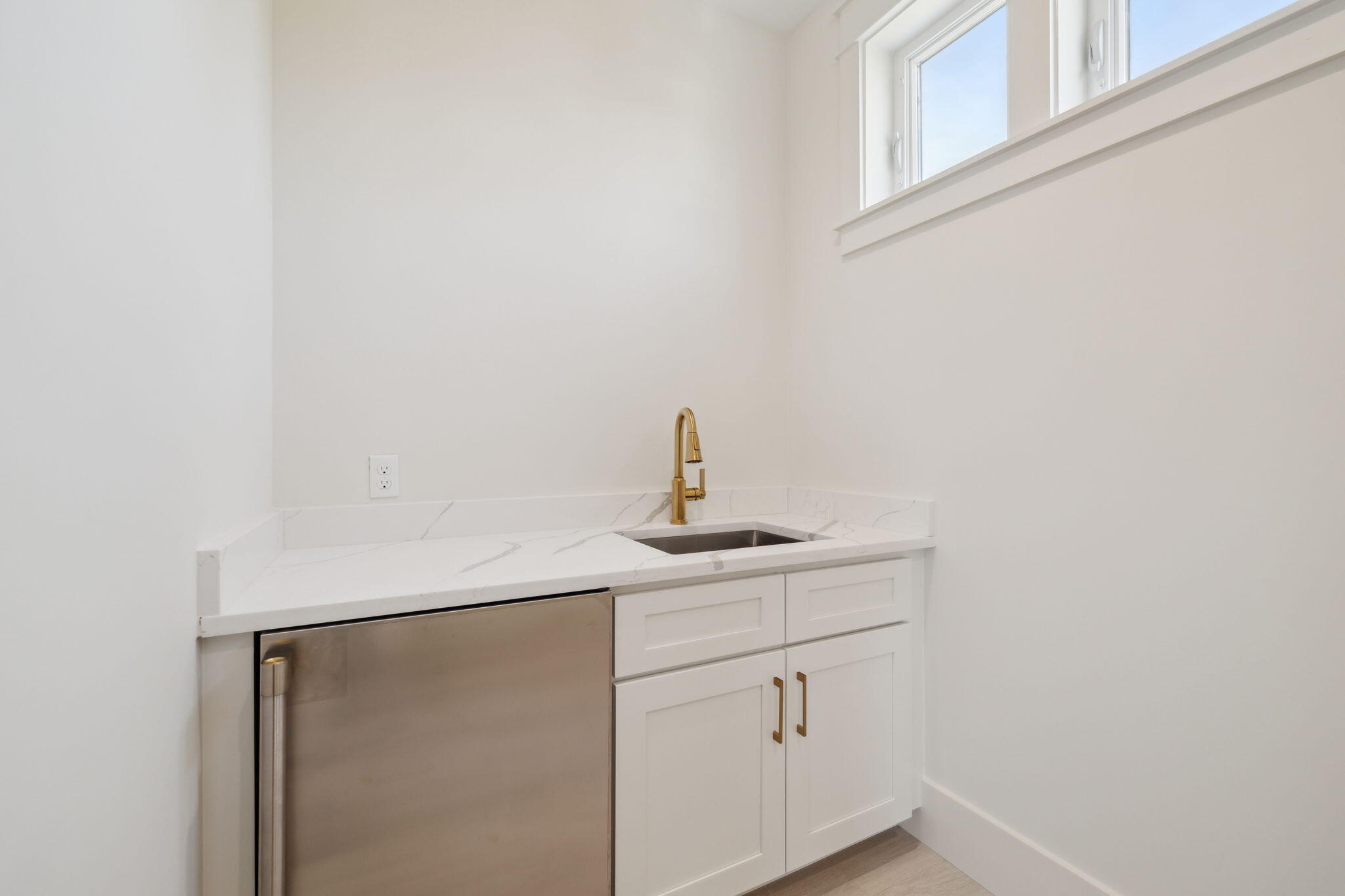 EASTERN LAKE S/D - Residential