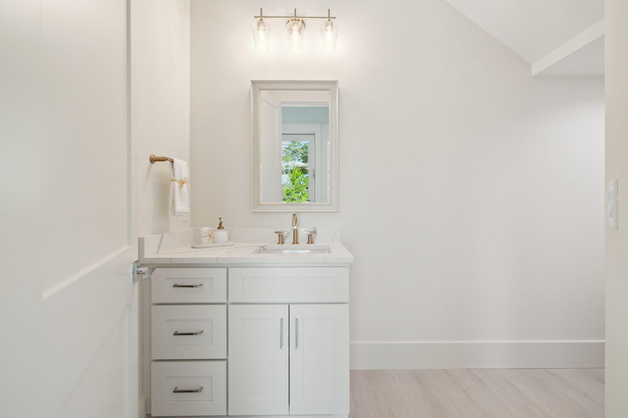 EASTERN LAKE S/D - Residential