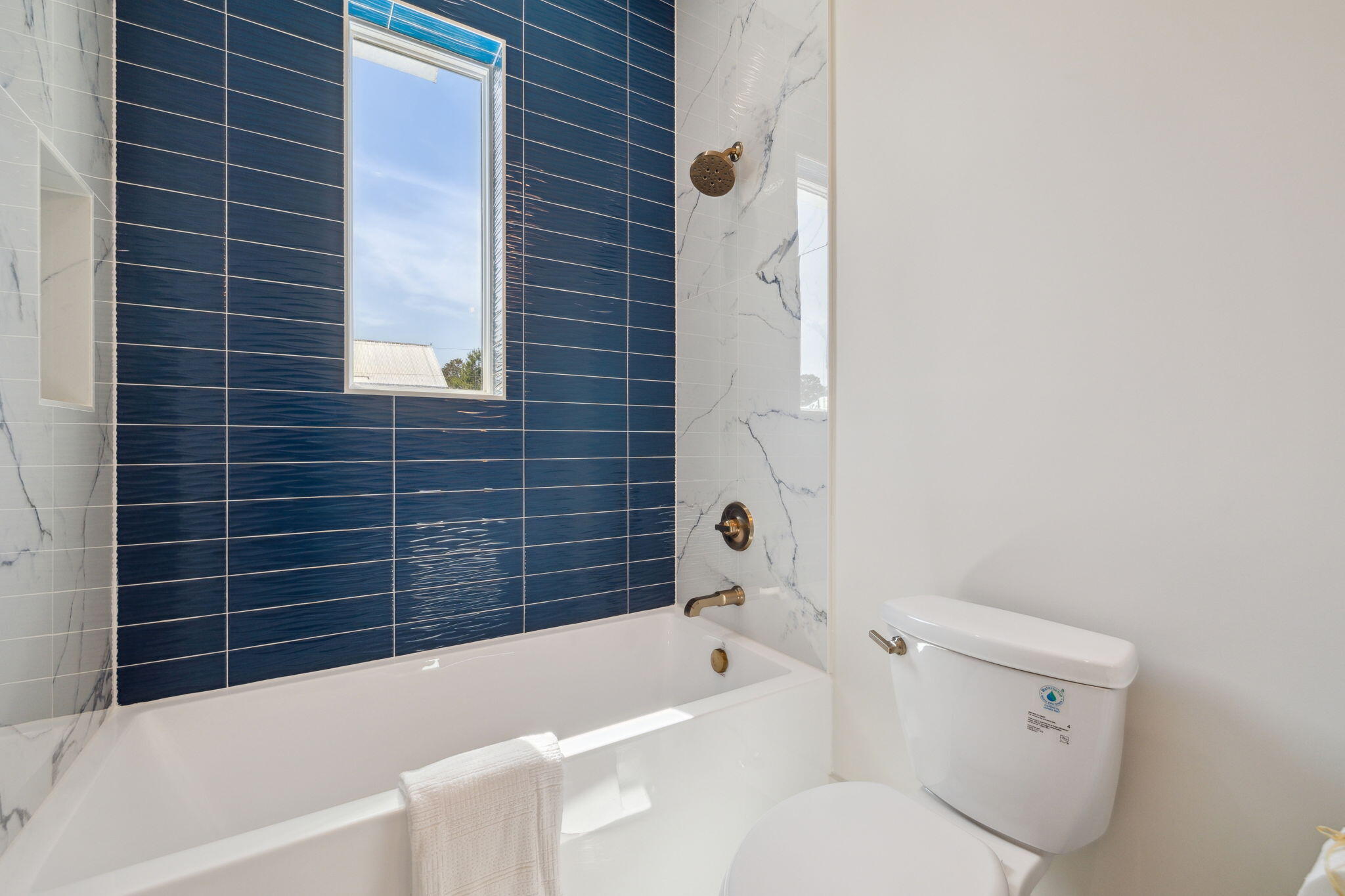 EASTERN LAKE S/D - Residential