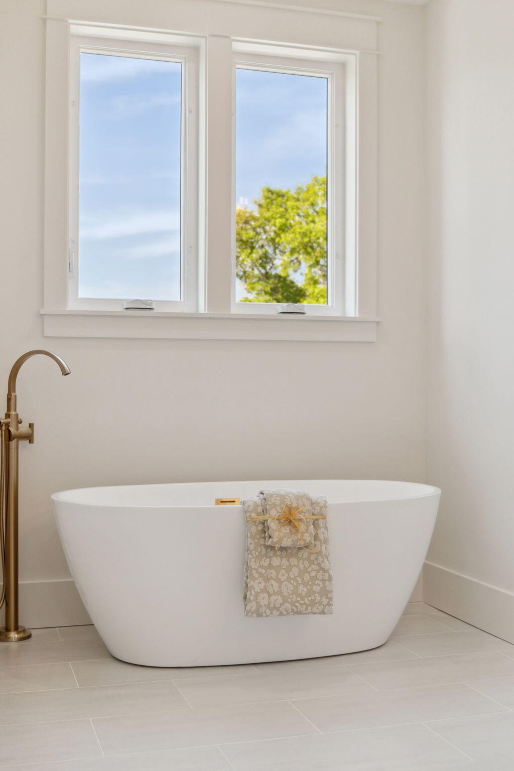 EASTERN LAKE S/D - Residential